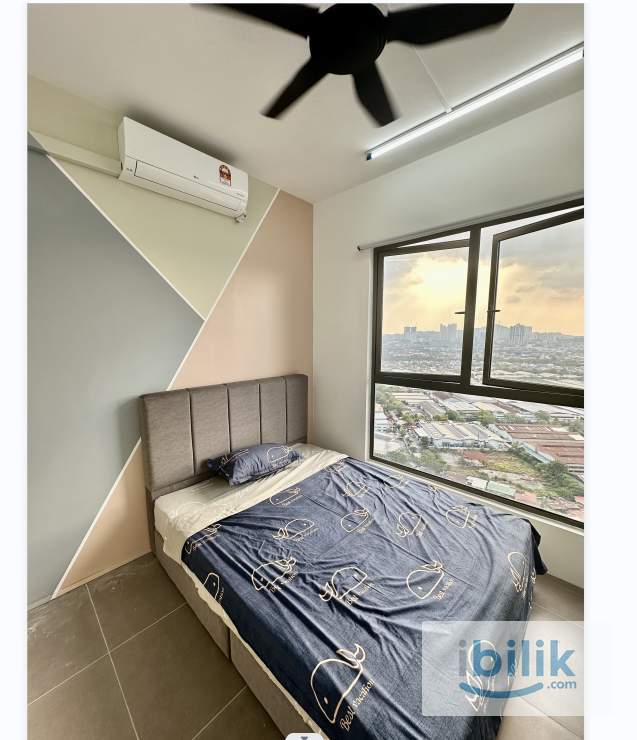 Walking distance to MRT🚆Include Utilities✅Middle Queenbedroom winth AC and windows located in Enesta Kepong - Image 1