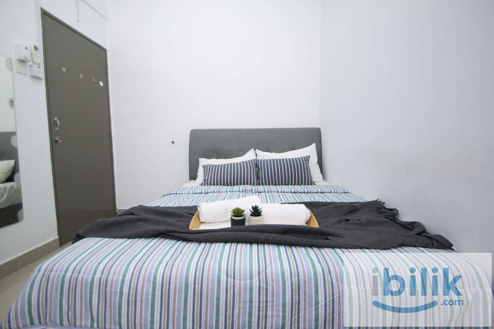 {Near MRT}Medium Queen Bed Room Casa Residenza Kota Damansara@ SEGi University, IOI Damansara Thomson Hospital - Image 6