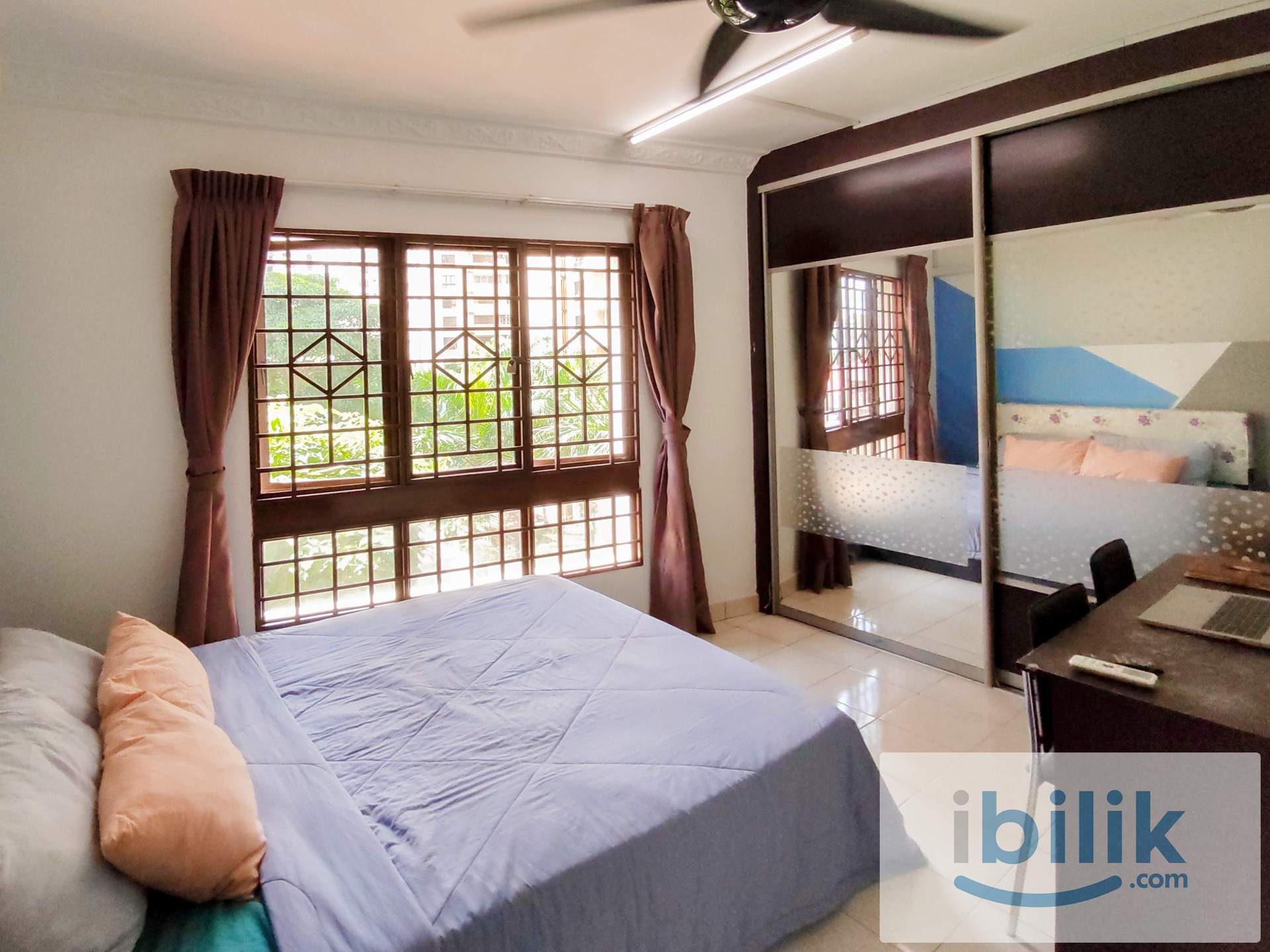 [🚶‍♀️ MRT Surian | 👧Female Unit] Middle Queen Bed Room@Palm Spring Kota Damansara Surian SEGi IOI Nexis Giza - Image 1