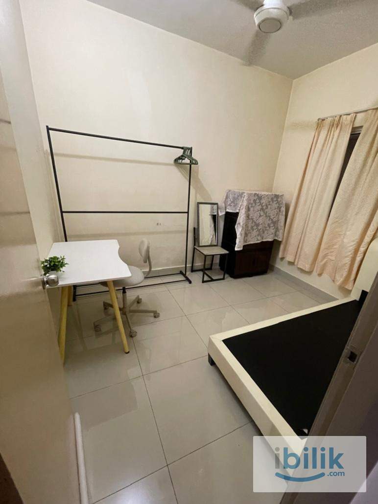 Single Room with Own Washroom - Image 3