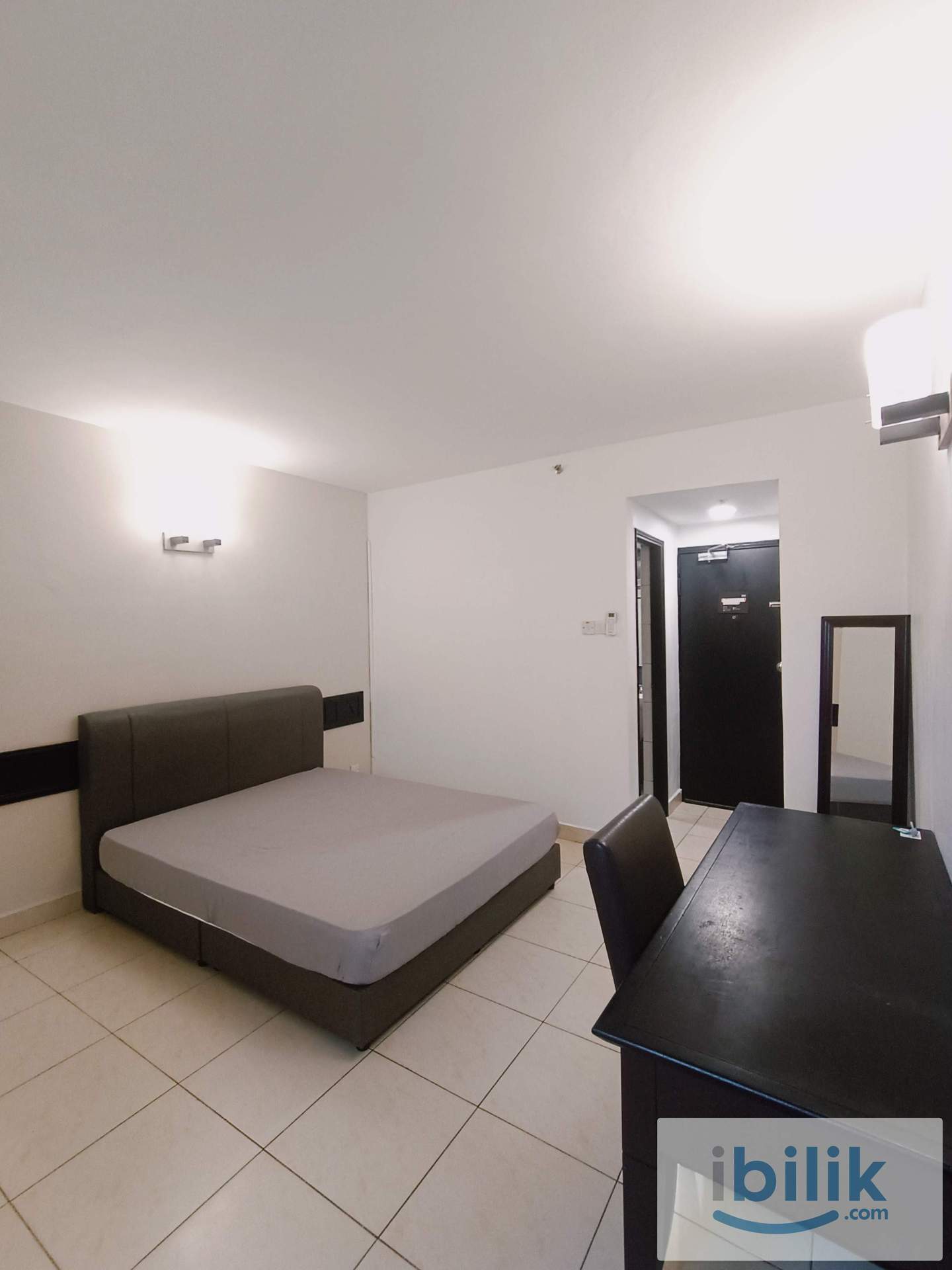 Bilik Sewa Konsep Hotel 🏨 Zero Deposit • 5 Minit jalan kaki ke CIQ • Terus Masuk - Image 1