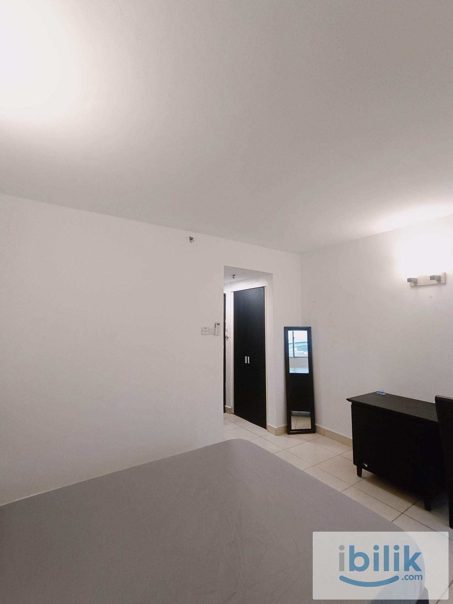Bilik Sewa Konsep Hotel 🏨 Zero Deposit • 5 Minit jalan kaki ke CIQ • Terus Masuk - Image 7