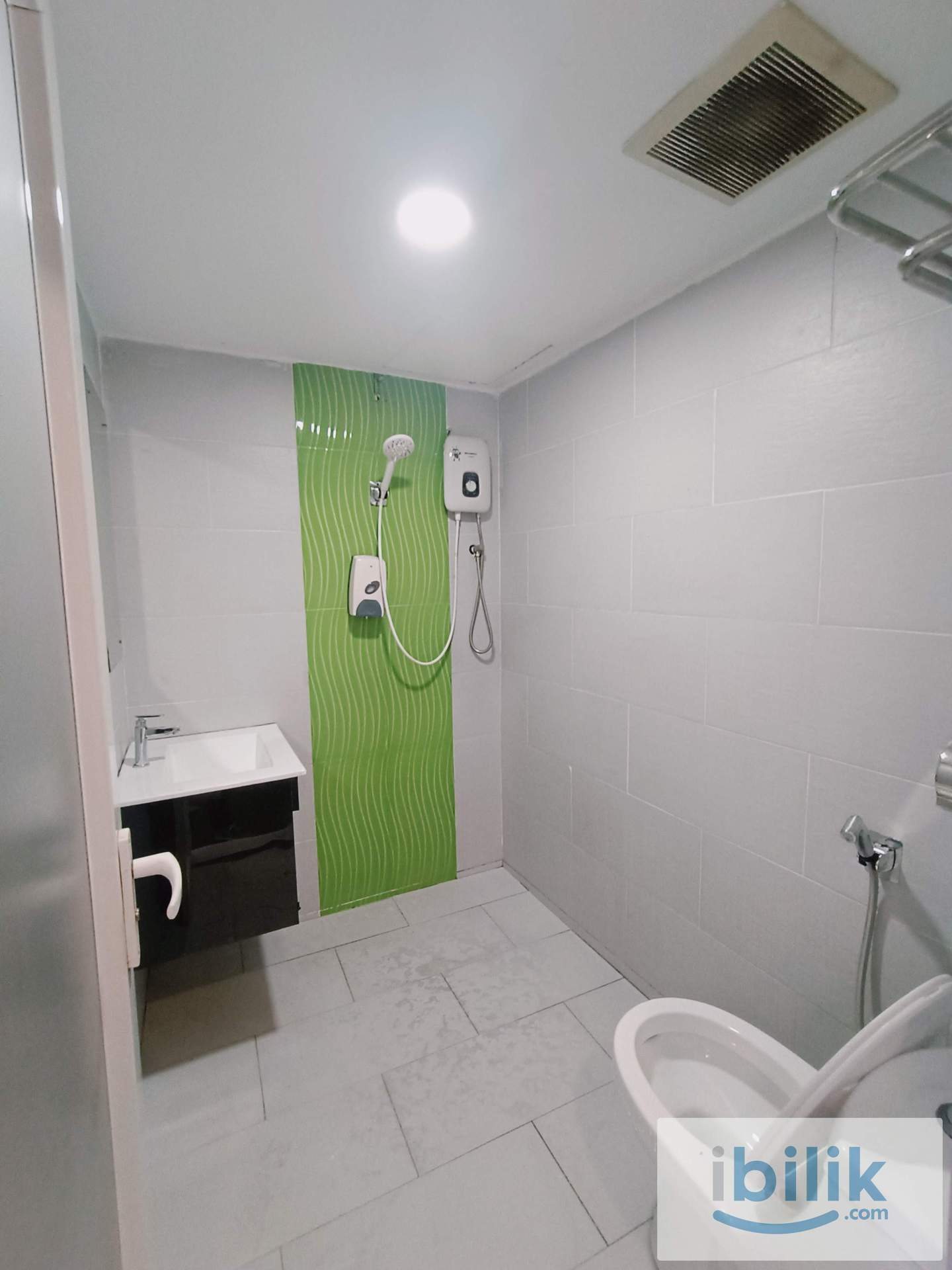 🔥 Bilik Sewa Konsep Hotel | Zero Deposit! @ Taman Pelangi Private Bathroom - Image 6