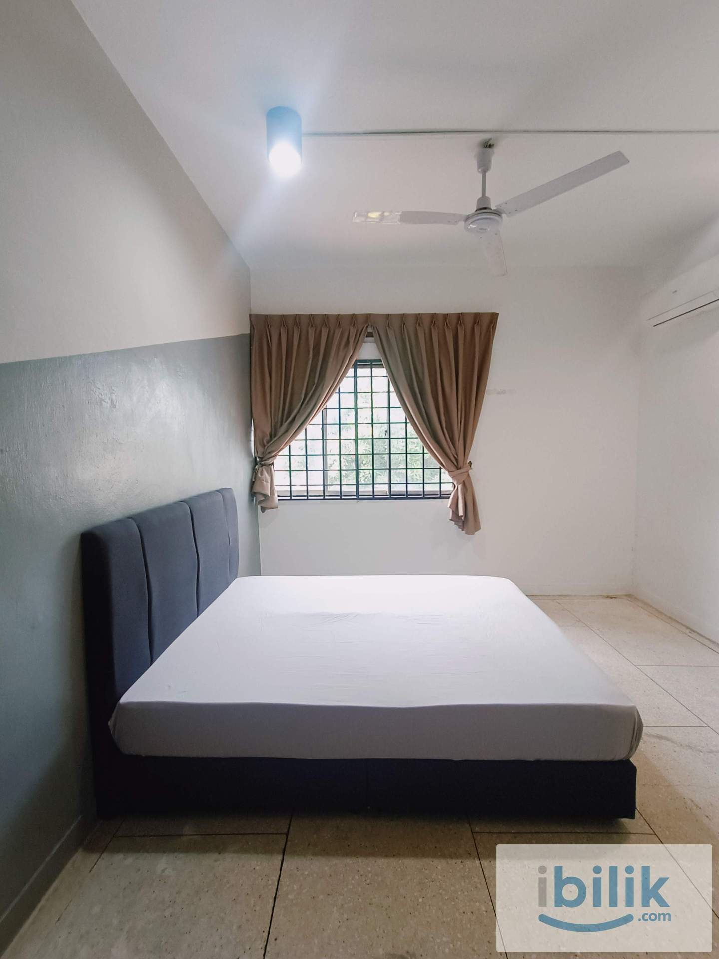 🧳 Jim Quee Room 🌟 Great Location 💨 10min to CIQ & UTC Johor - Image 2