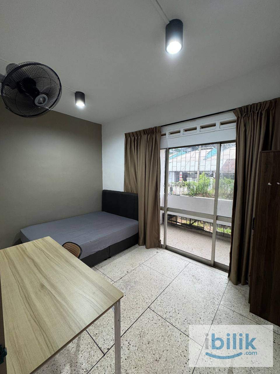 💥 Low Room Deposit Walking Distance 📶 Wifi Free 🚿 Limited Unit - Image 1