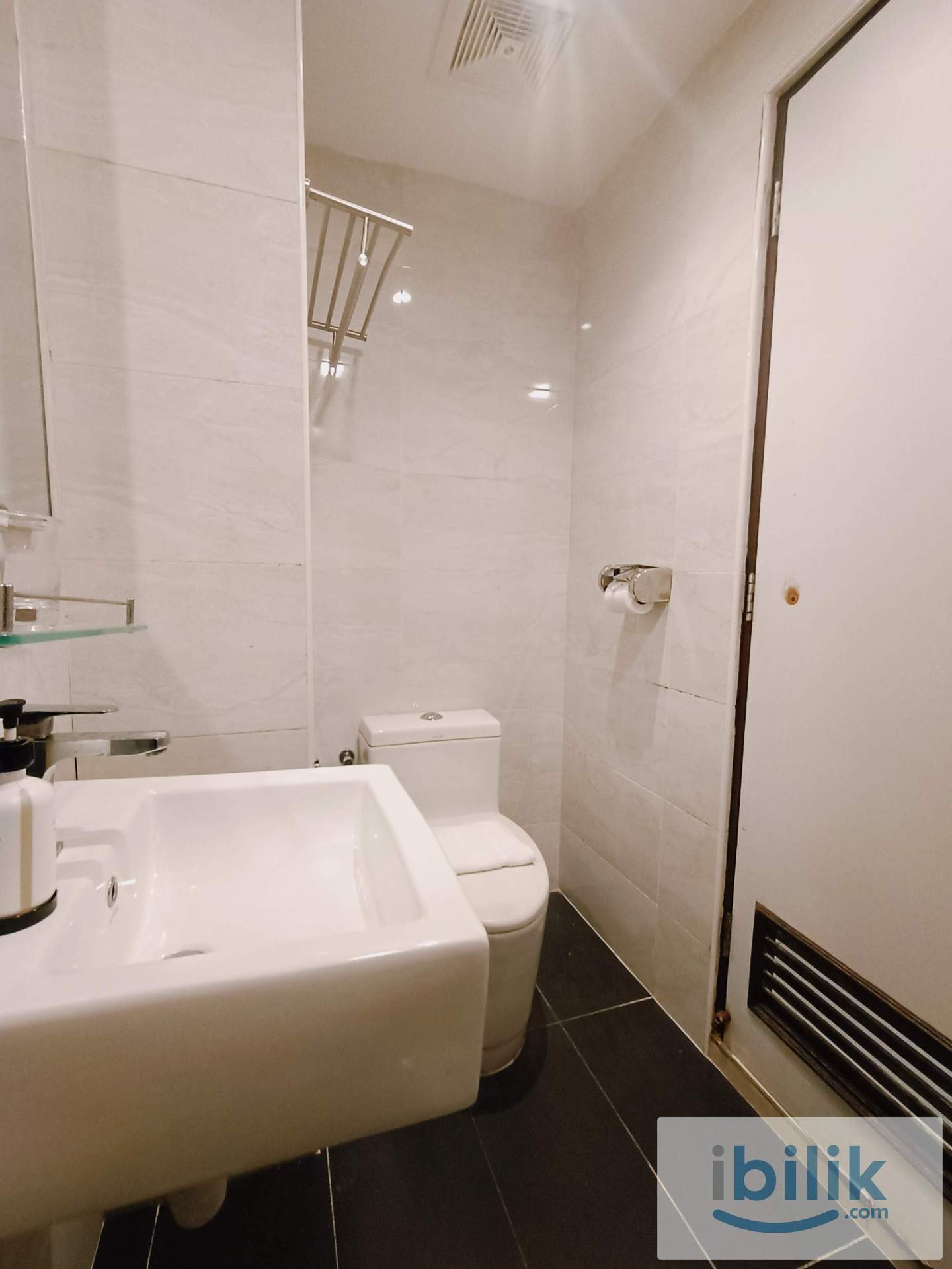 🔥 Room For Rent Hotel Concept | Zero Deposit! @ Near Legoland, 2nd Link, GP - Image 2