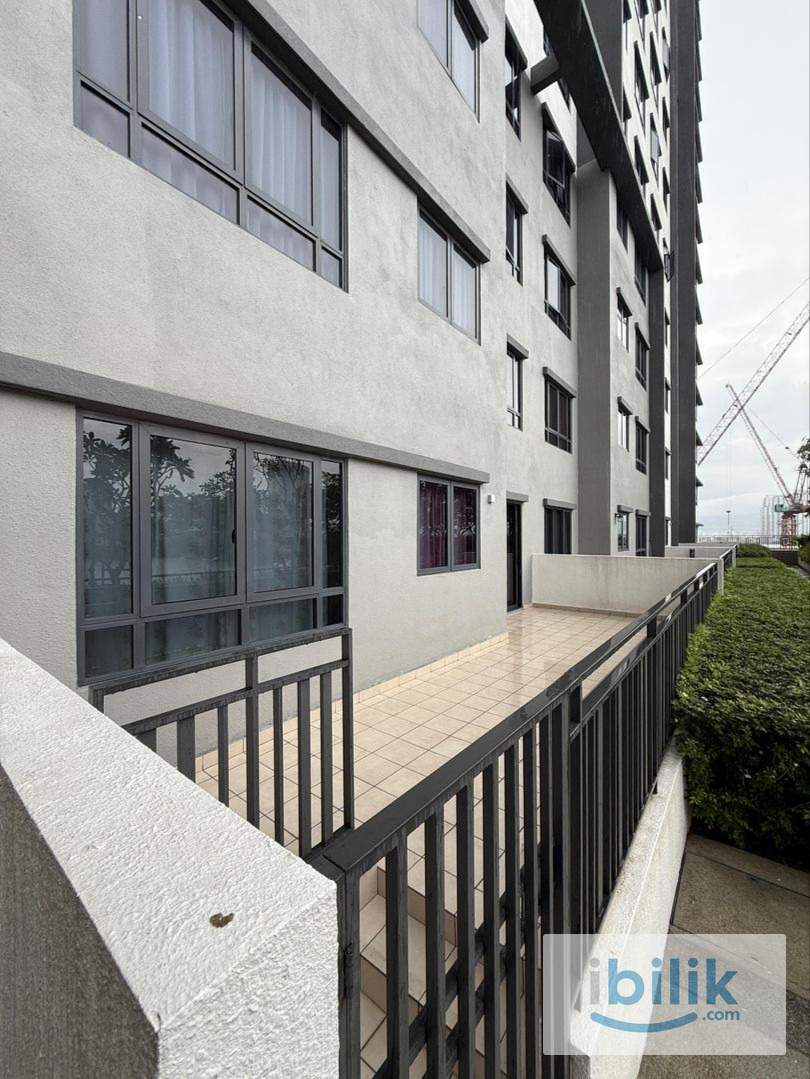 Savvy Riana Dutamas 3R2B | Big Balcony | 2 Side-by-Side Car Parks - Image 1