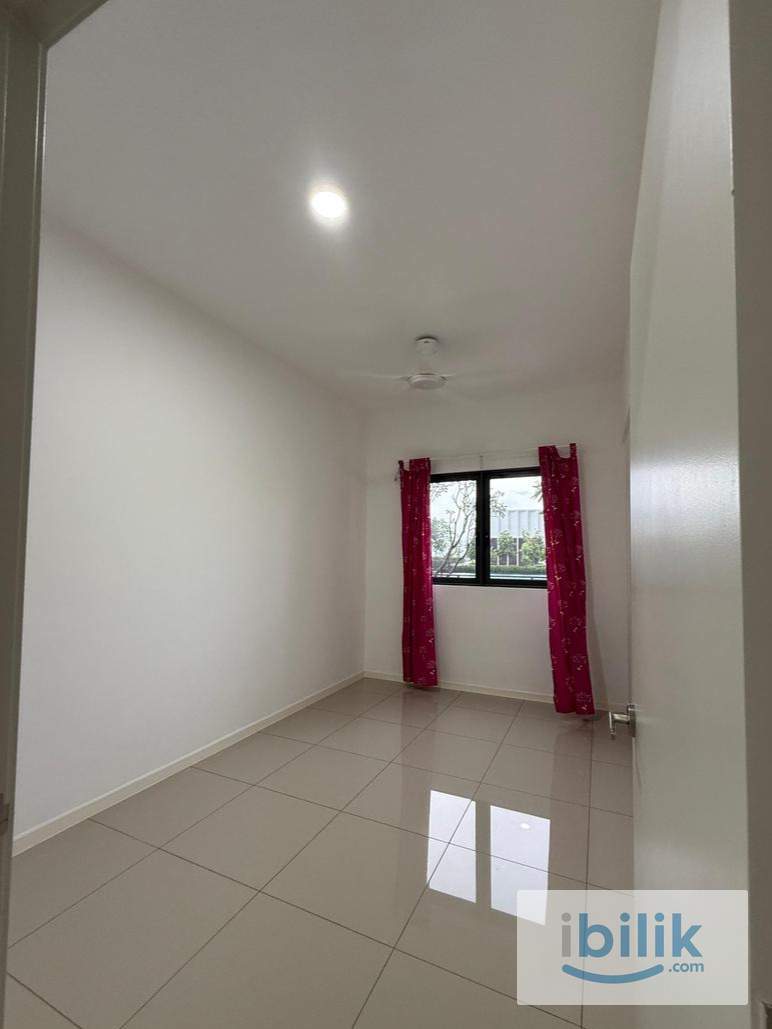 Savvy Riana Dutamas 3R2B | Big Balcony | 2 Side-by-Side Car Parks - Image 7
