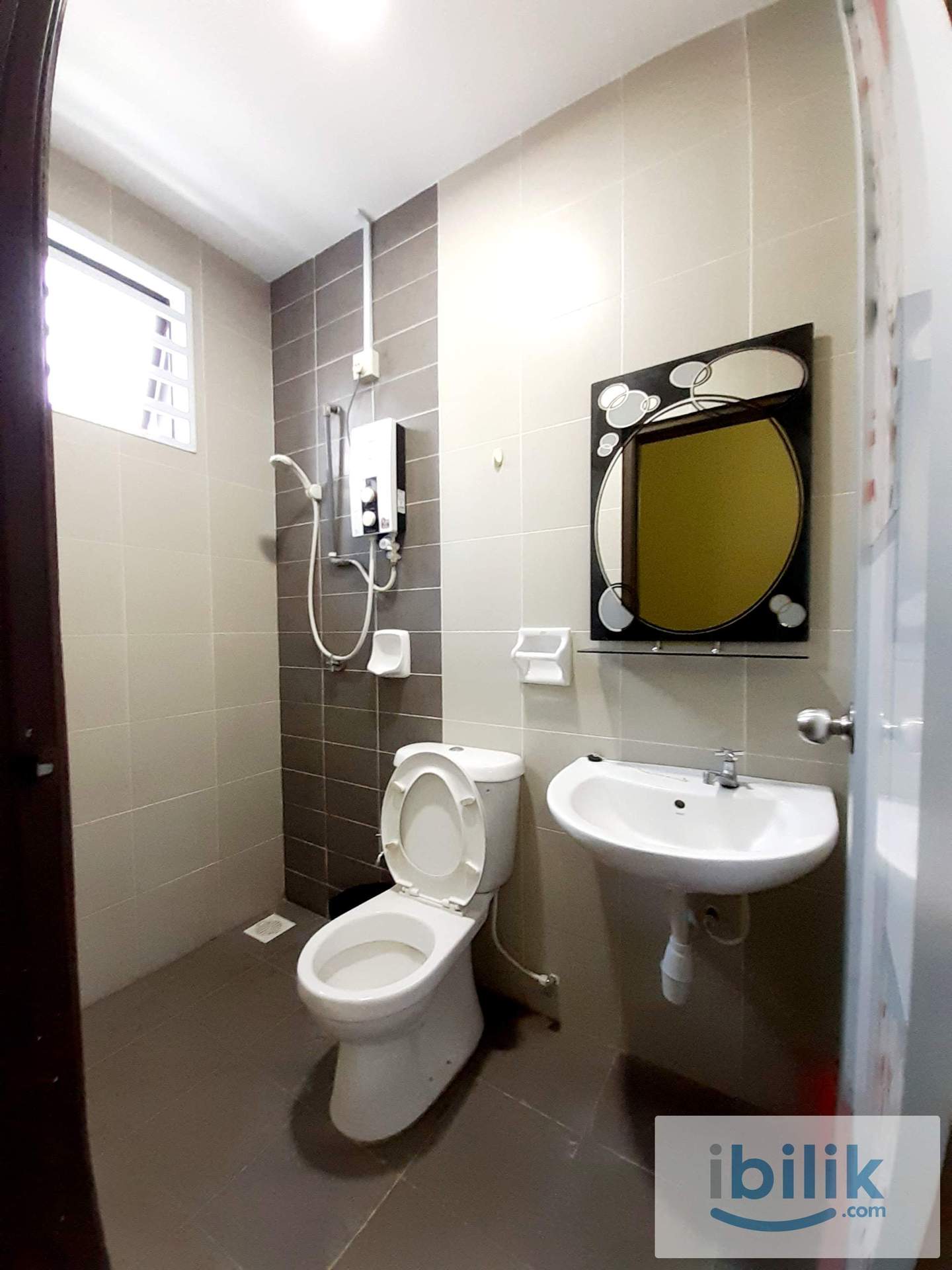 Single Room - Image 1
