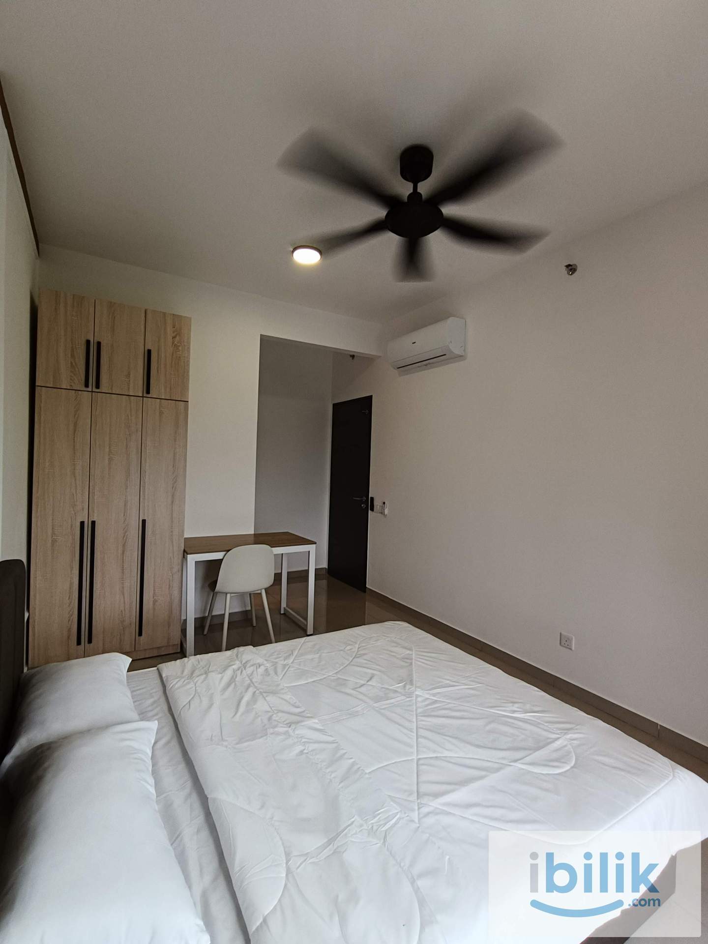 Master Bedroom D’Quince Residences, Damansara Perdana Petaling Jaya - Image 3