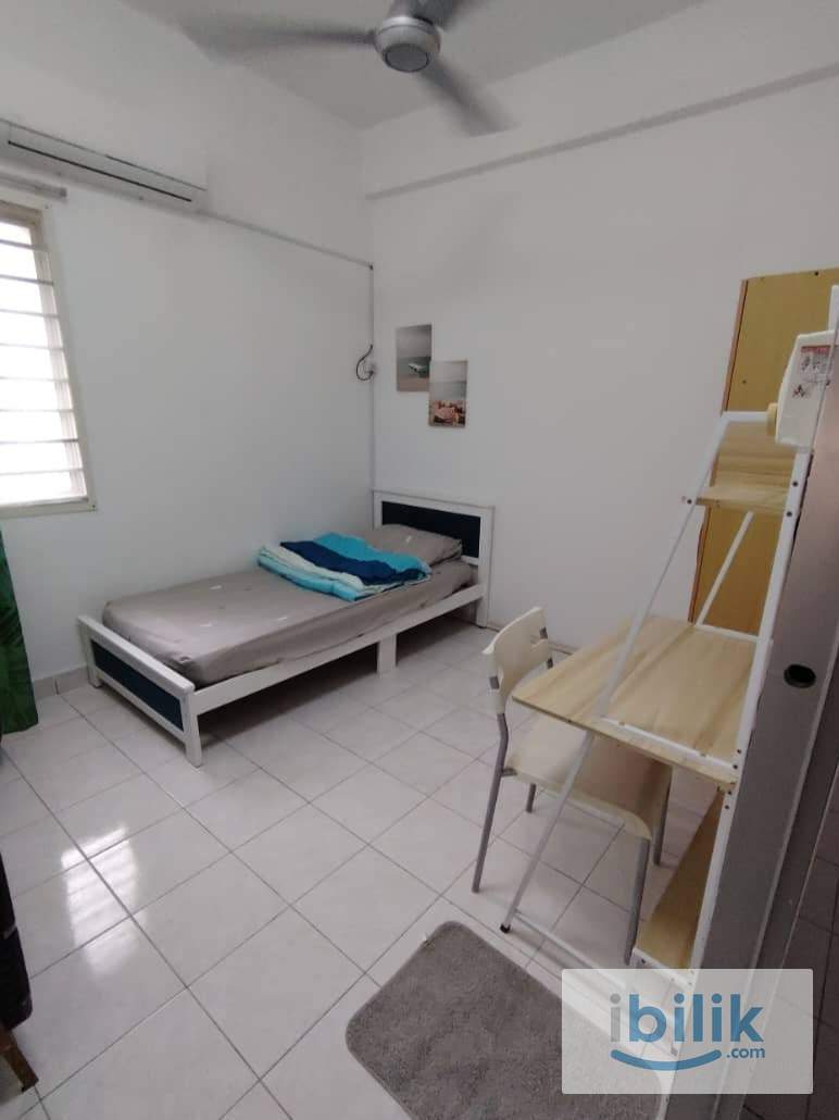 Cyberjaya @ Middle Room to Rent - Image 1