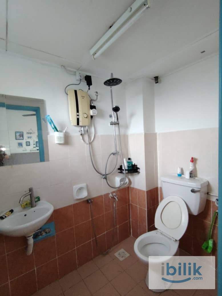 Cyberjaya @ Middle Room to Rent - Image 9
