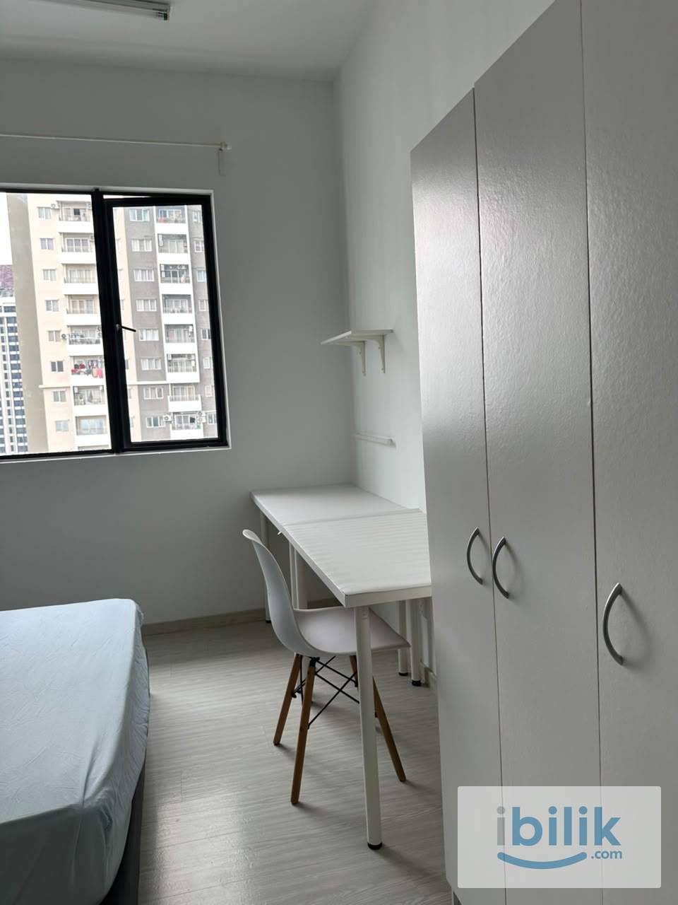 Master Room - Image 2