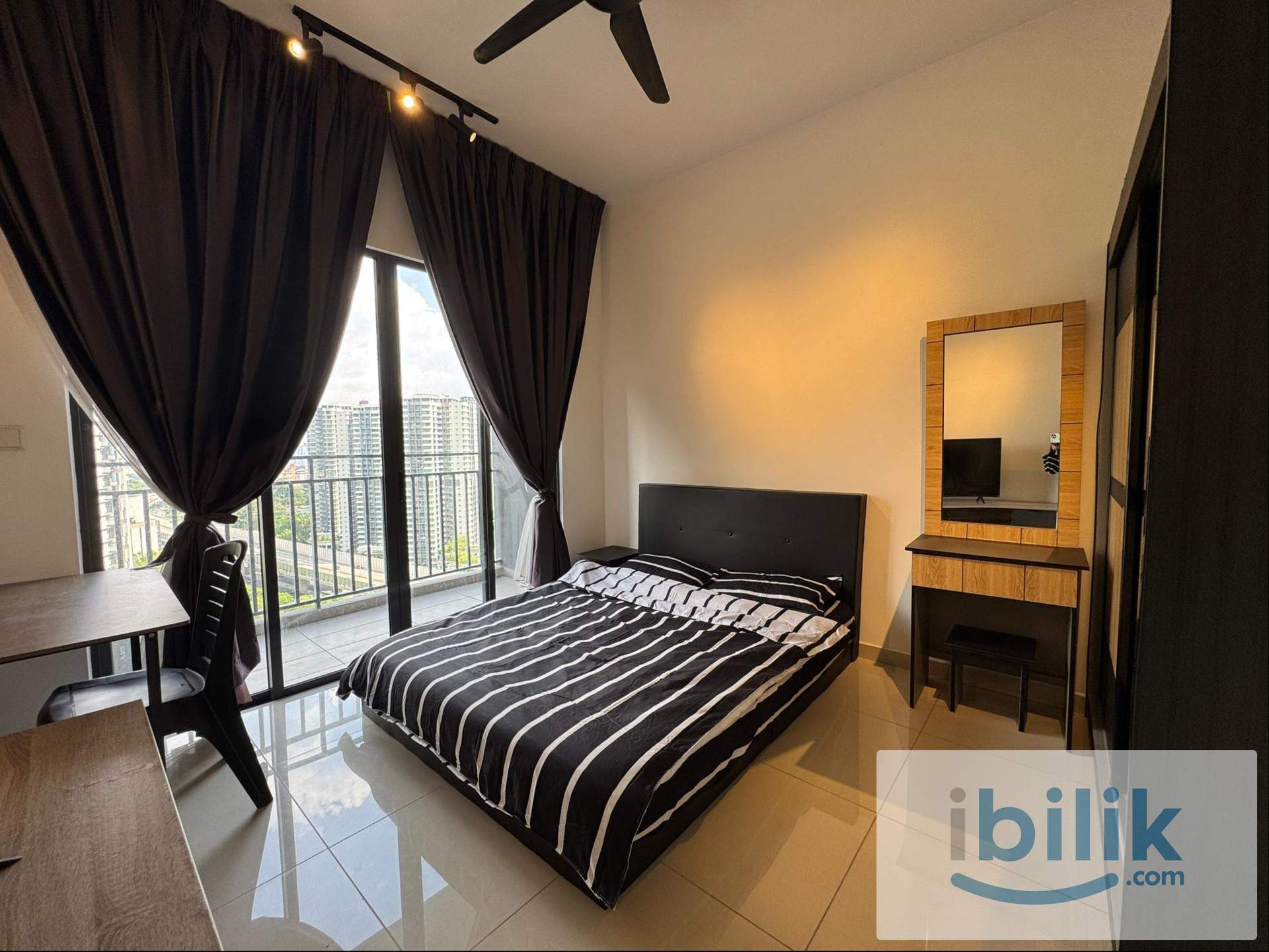 Balcony Room at The Hamilton Wangsa Maju 5mins walk to LRT Sri Rampai - Image 2