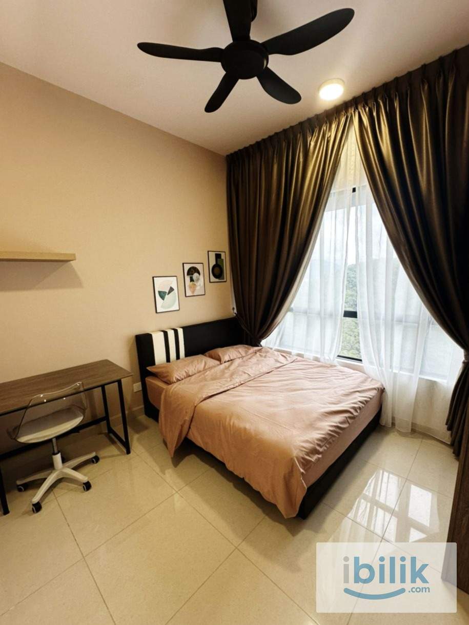 Big Medium Room at Quinn Residence , Wangsa Maju 3mins walk to LRT Sri Rampai - Image 1