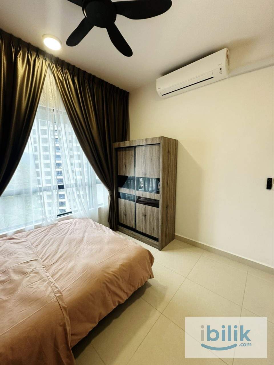 Big Medium Room at Quinn Residence , Wangsa Maju 3mins walk to LRT Sri Rampai - Image 3