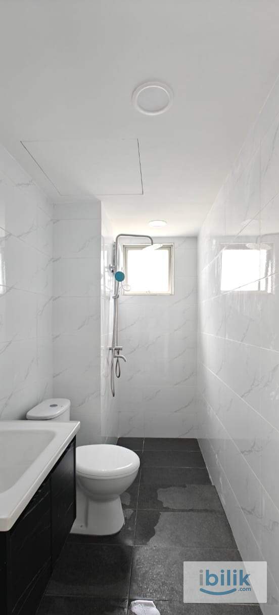 Master Room at Axis Residence, Ampang,3 Mins walk to LRT,1+1Depo only - Image 3