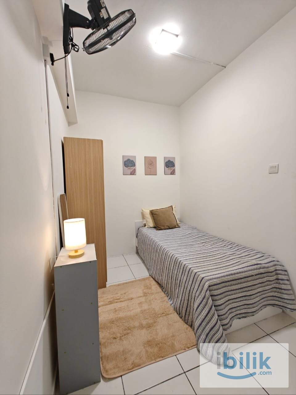 Single Room With Window at Axis Residence, Ampang,3 Mins walk to LRT - Image 2