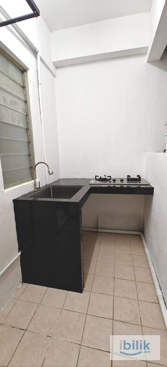 Small Room at Axis Residence, Ampang,3 Mins walk to LRT Pandan Indah!!! - Image 6
