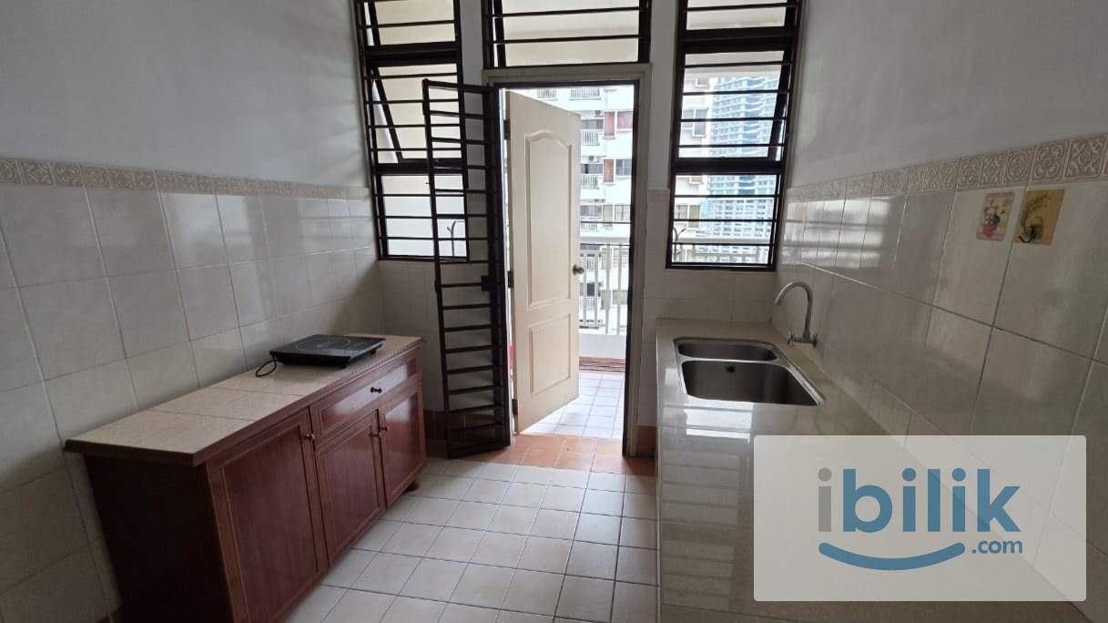 5-Min Walk to MRT Bandar Utama | Fully Furnished Super single Room @ Pelangi Utama Block E (Bandar Utama) - Image 2