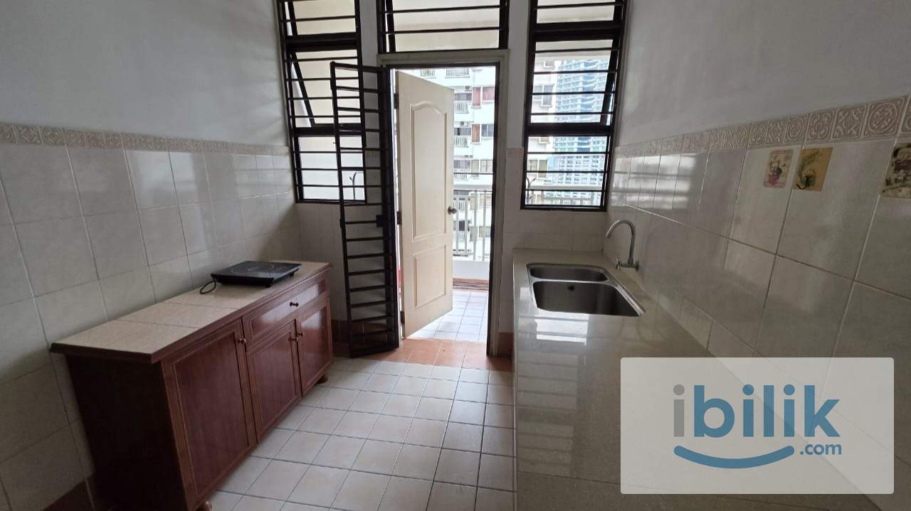 5-Min Walk to MRT Bandar Utama | Fully Furnished Small Room @ Pelangi Utama Block E (Bandar Utama) - Image 2