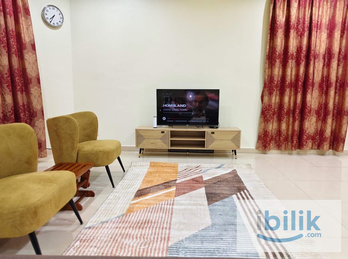 MODERN SPACIOUS FULLY FURNISHED SINGLE BED WITH ATTACHED BATH IDEAL FOR HUSM STUDENTS - Image 1