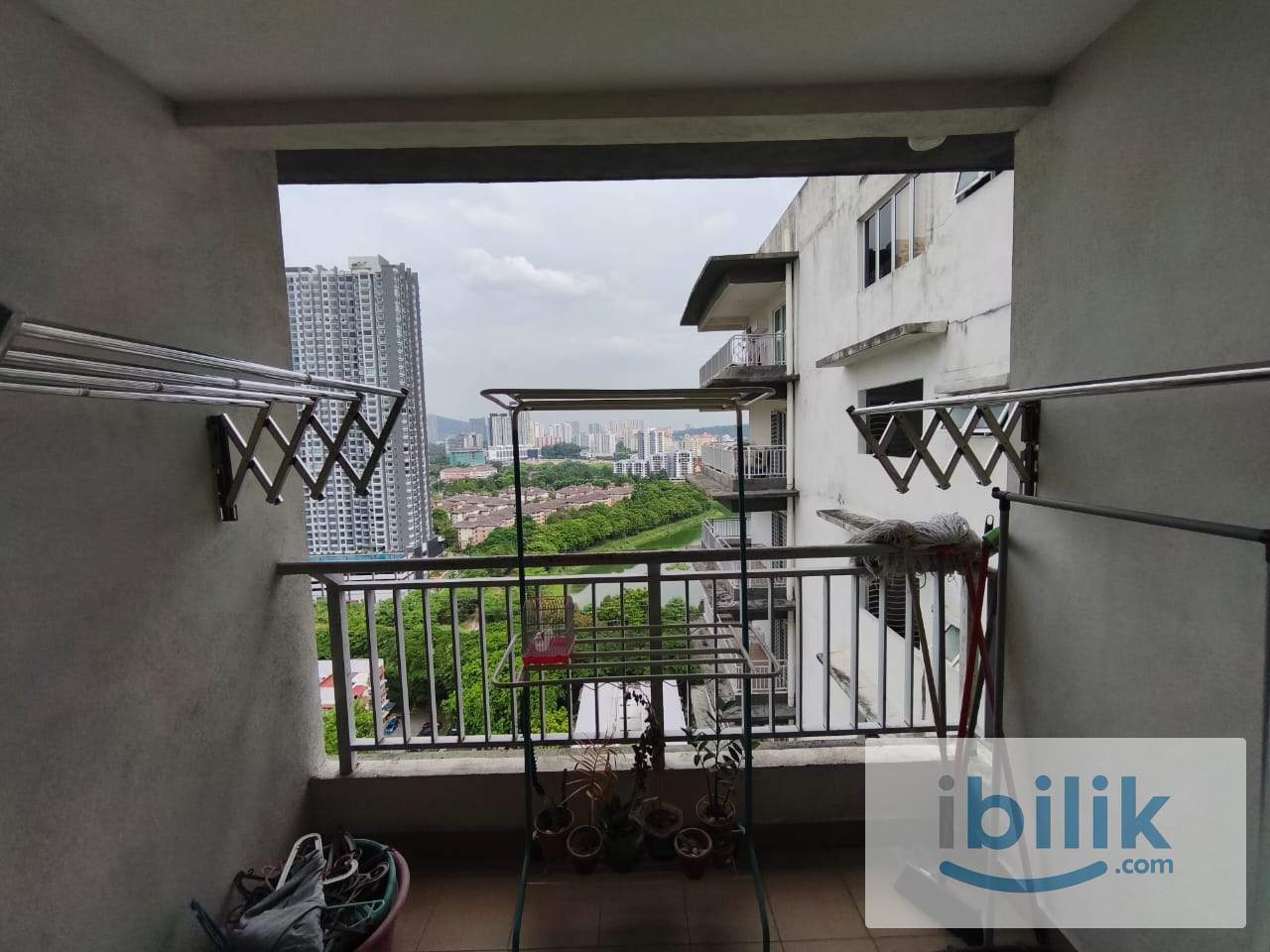 [LRT CHERAS] SERI PUTERI CONDOMINIUM - MIDDLE ROOM (OWN BATHROOM) (FEMALE) - Image 9