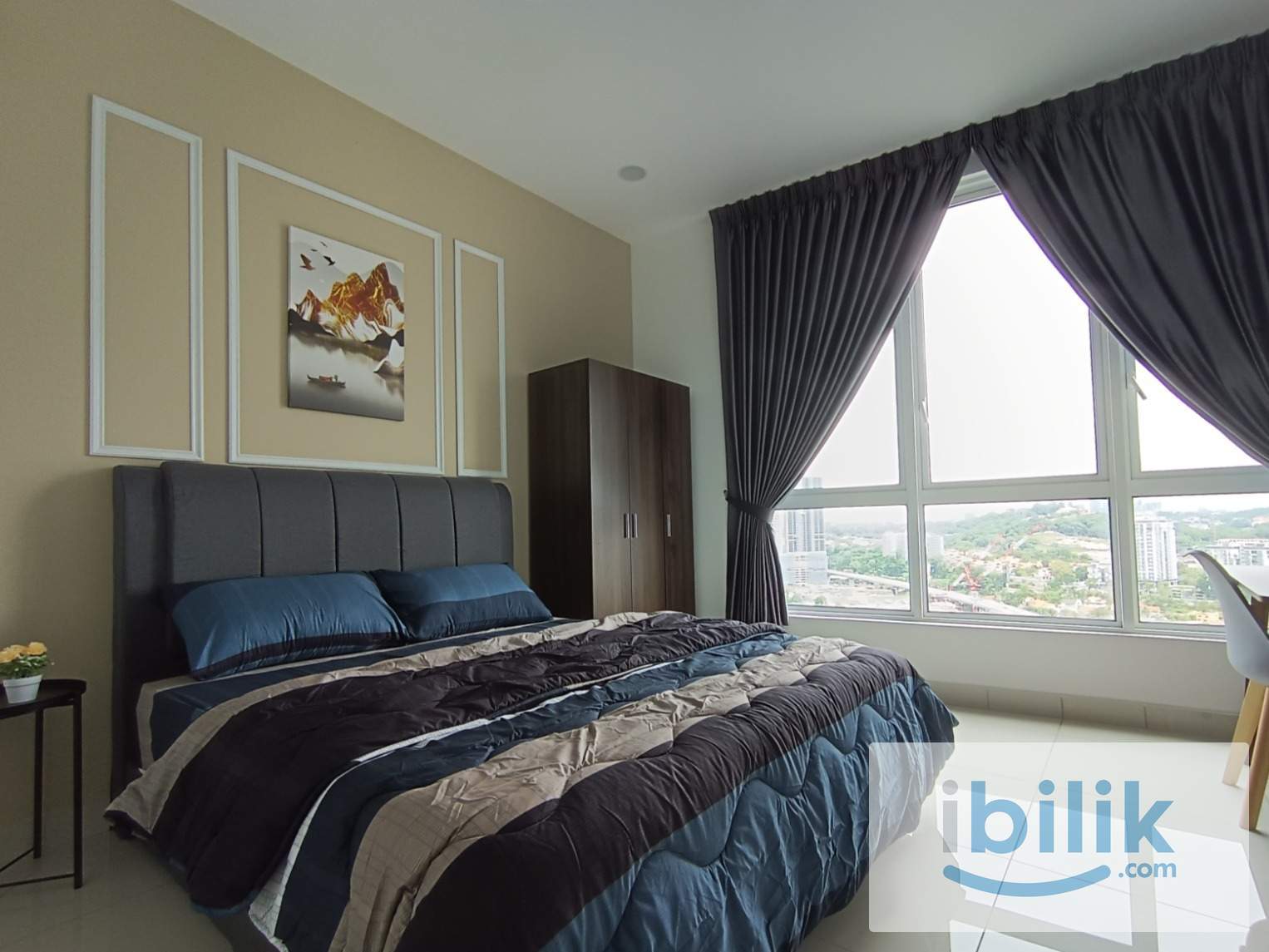 Middle Room near MRT in KL - Image 1