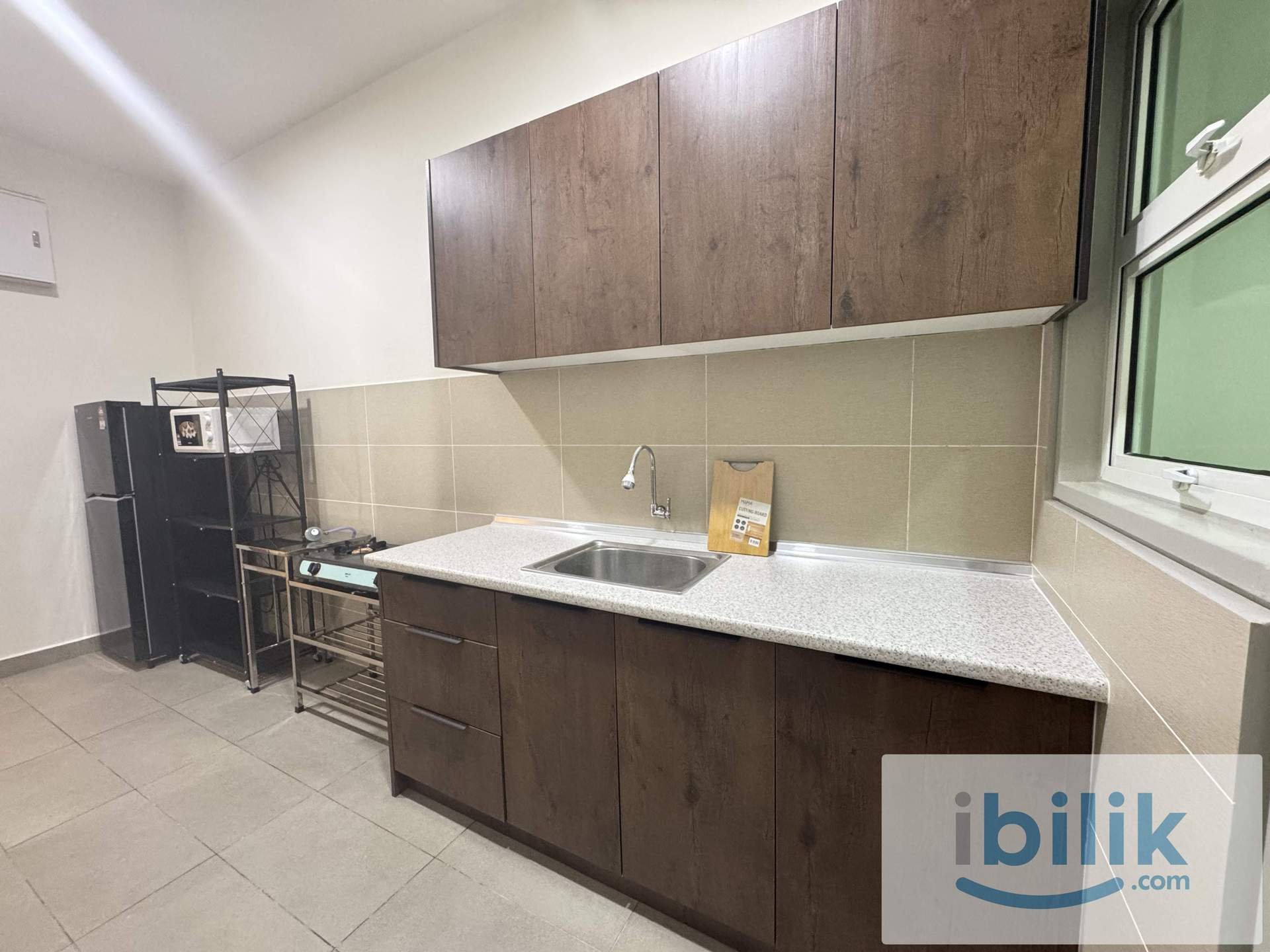 Masterbedroom Female For Rent @Near MRT Damansara Damai  - Image 9