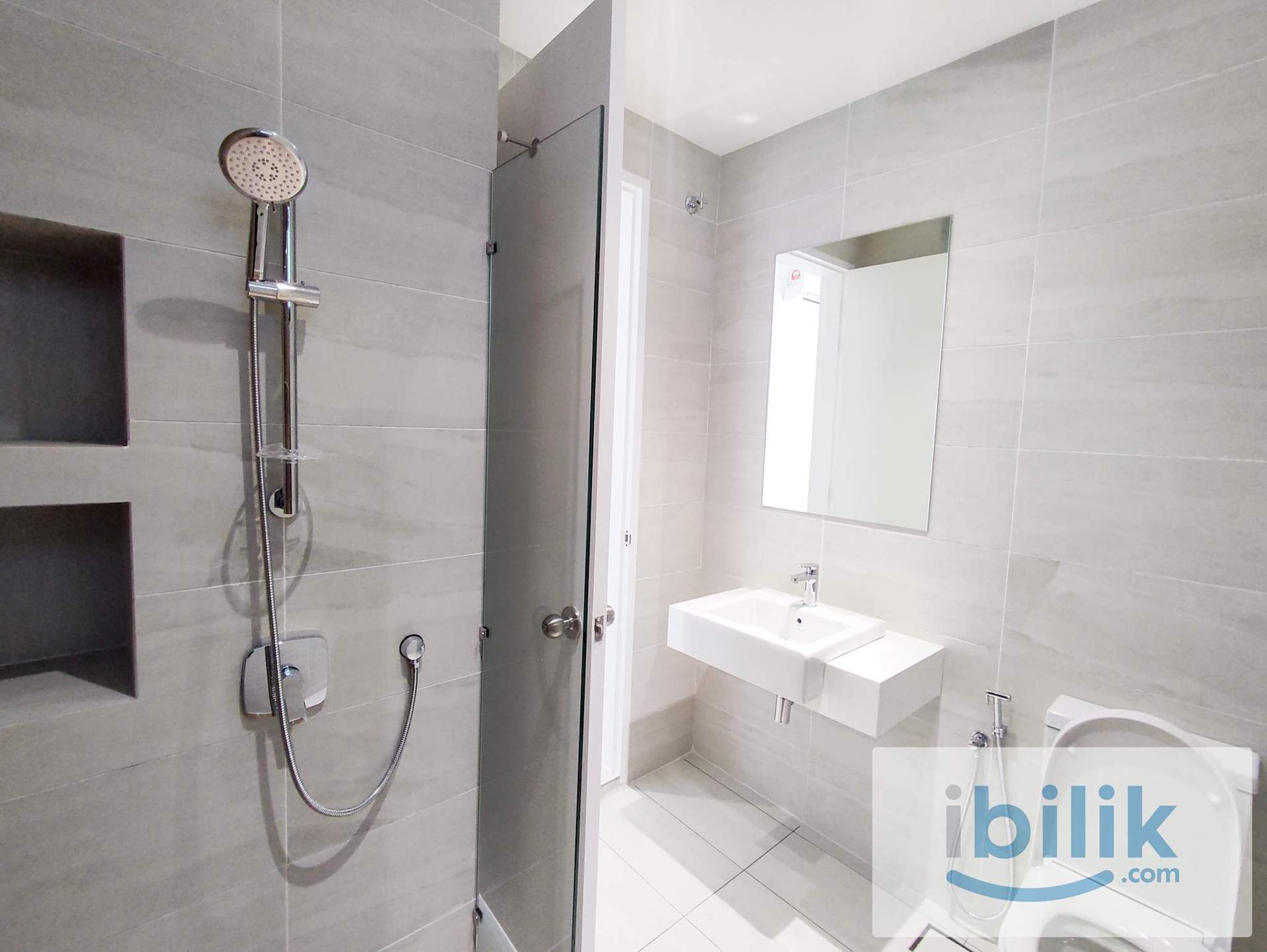 Female Masterbedroom For Rent @MRT Kepong  - Image 7