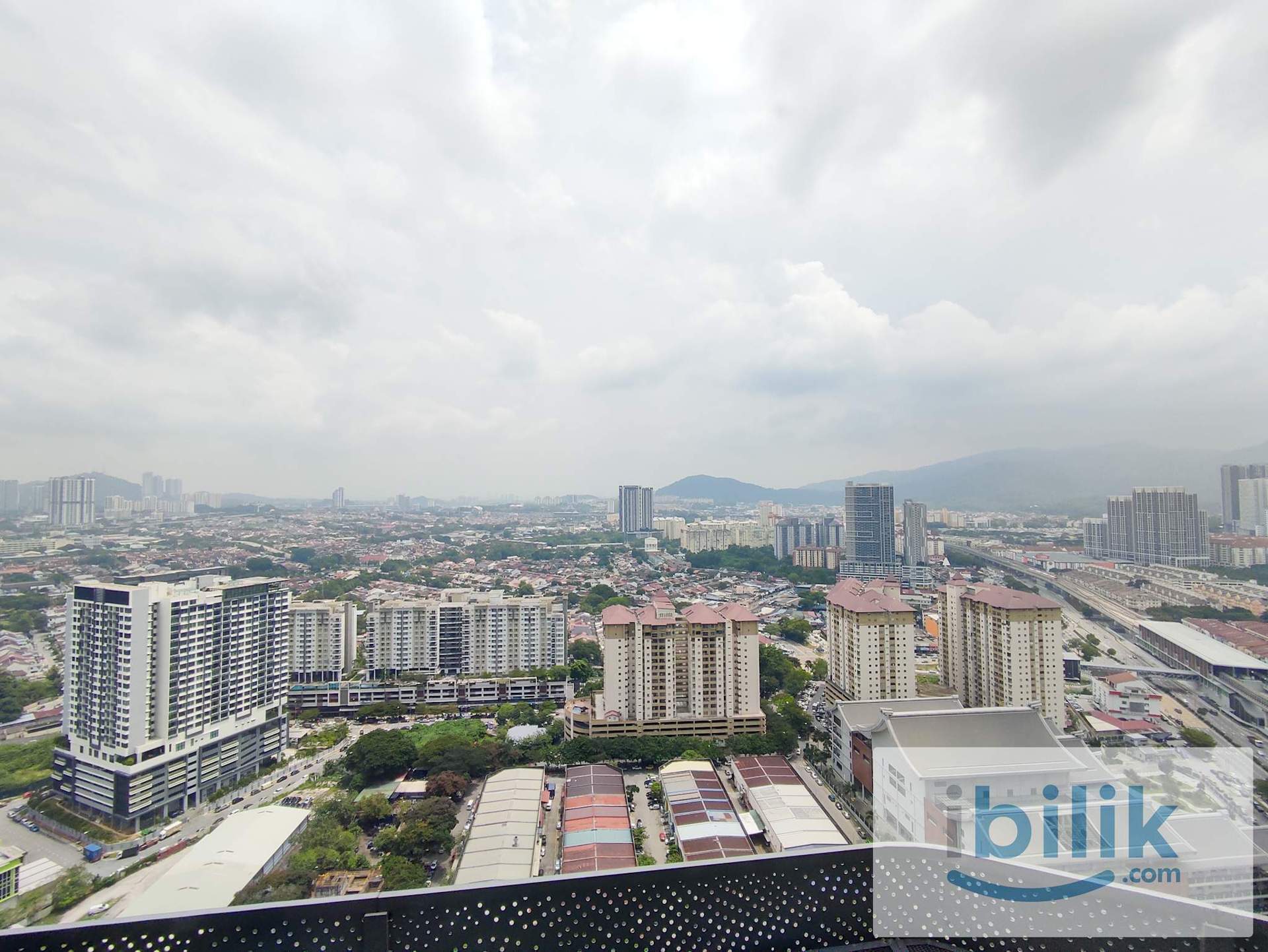 Female Masterbedroom For Rent @MRT Kepong  - Image 5