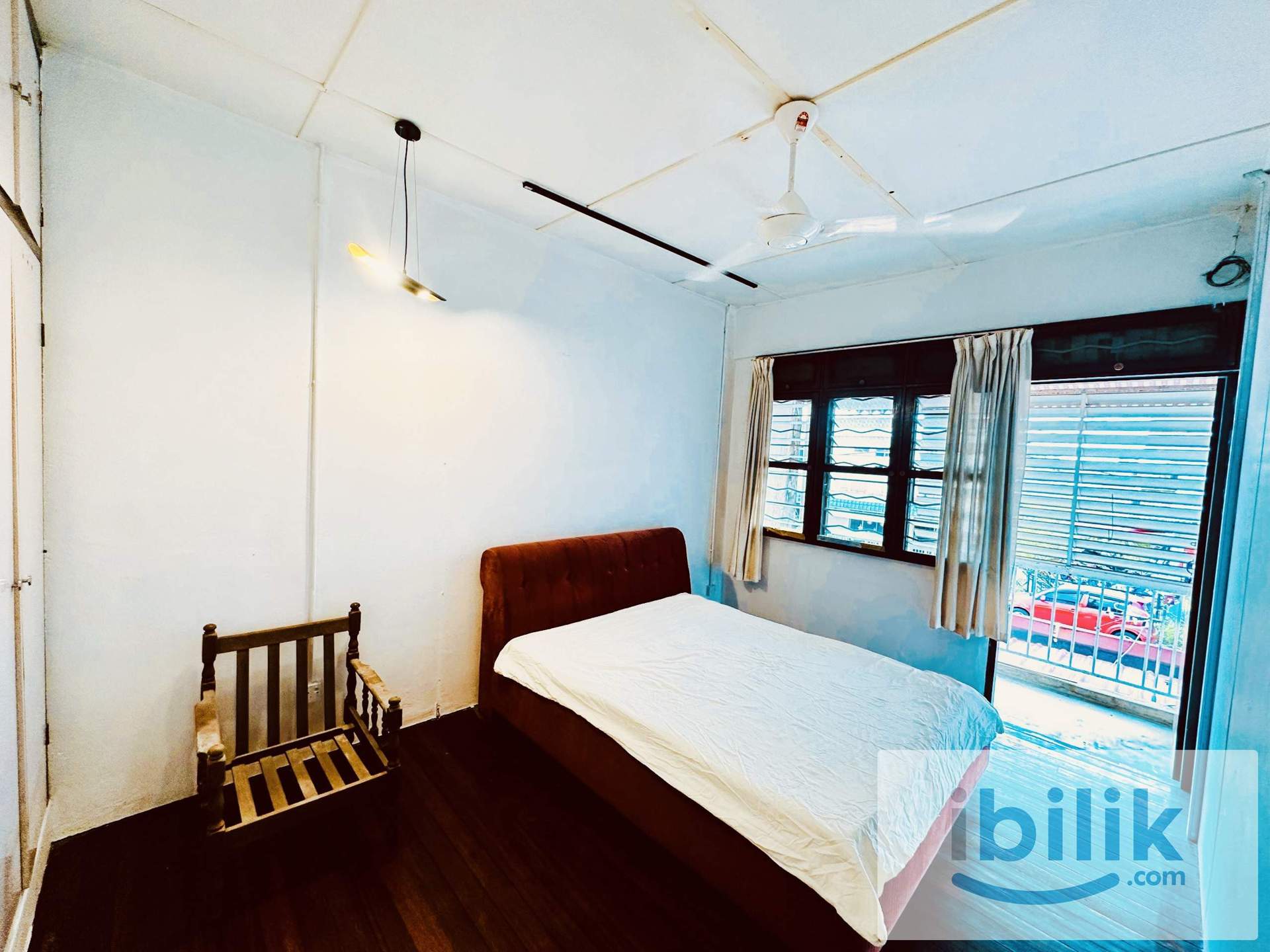 Queen bedroom near Sarawak General Hospital/ Aeon Mall/ Saberkas  - Image 1