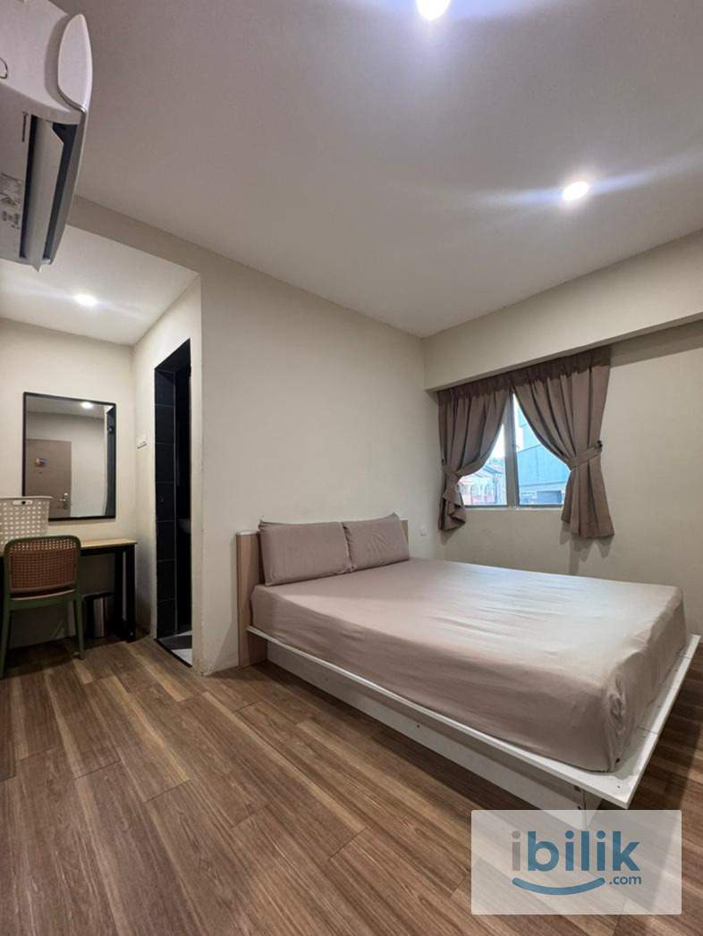 [Zero Deposit💥💥] Klang Middle Room | Fully Furnished | Near LRT | Wifi And Aircond Available - Image 1