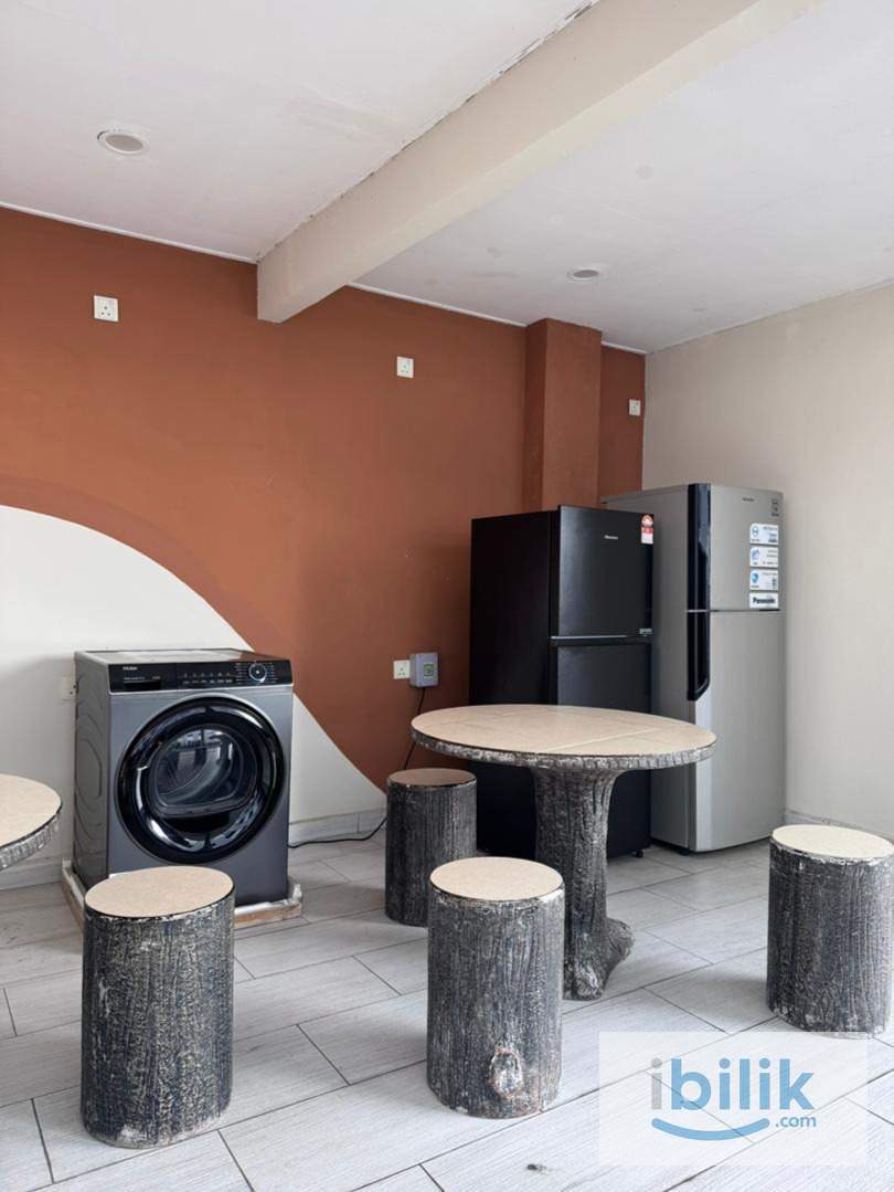 [Zero Deposit💥💥] Klang Middle Room | Fully Furnished | Near LRT | Wifi And Aircond Available - Image 2