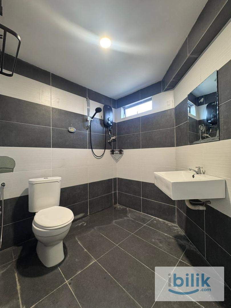 [Zero Deposit💥💥] Klang Middle Room | Fully Furnished | Near LRT | Wifi And Aircond Available - Image 6