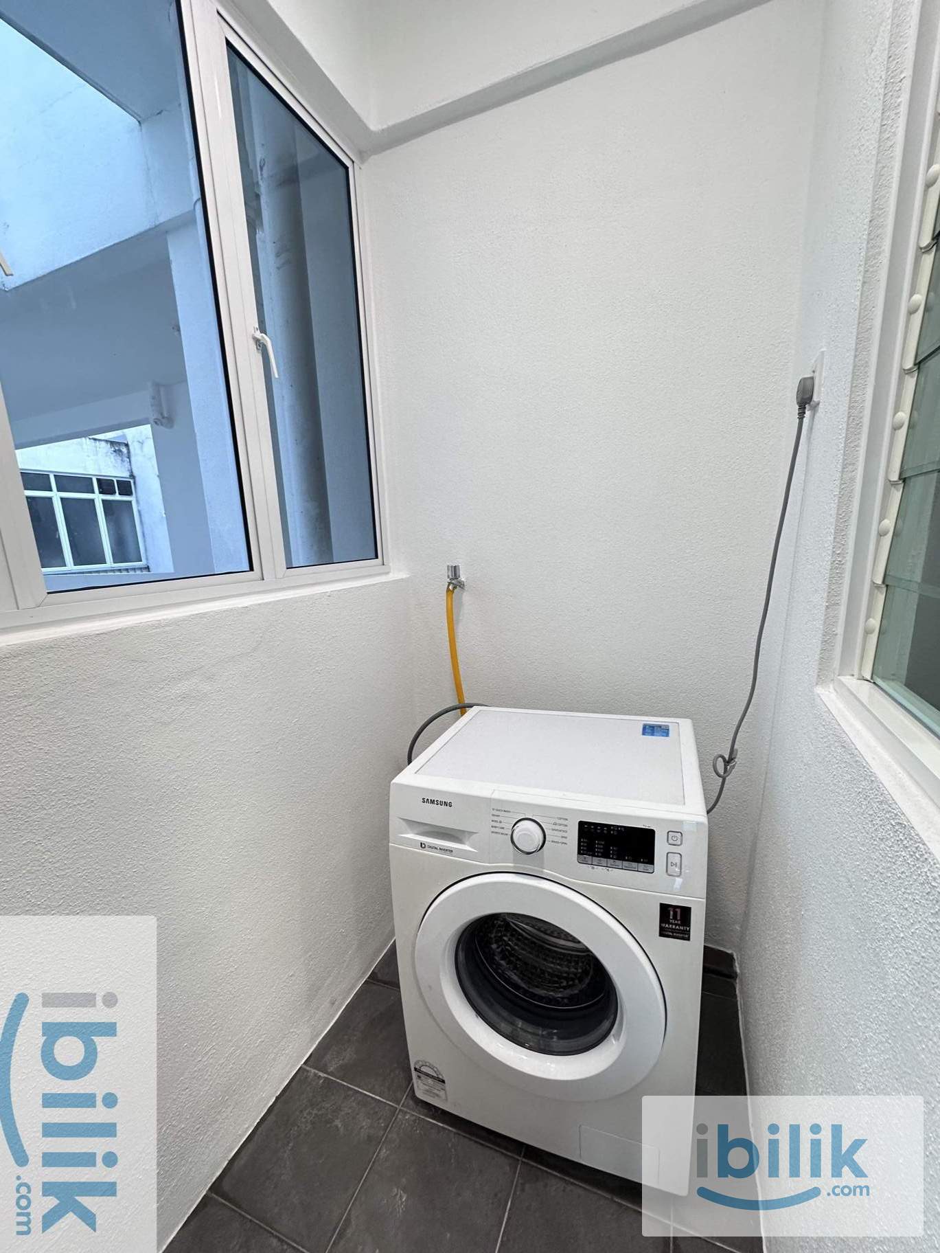 Master room at Fairview sg ara  - Image 2