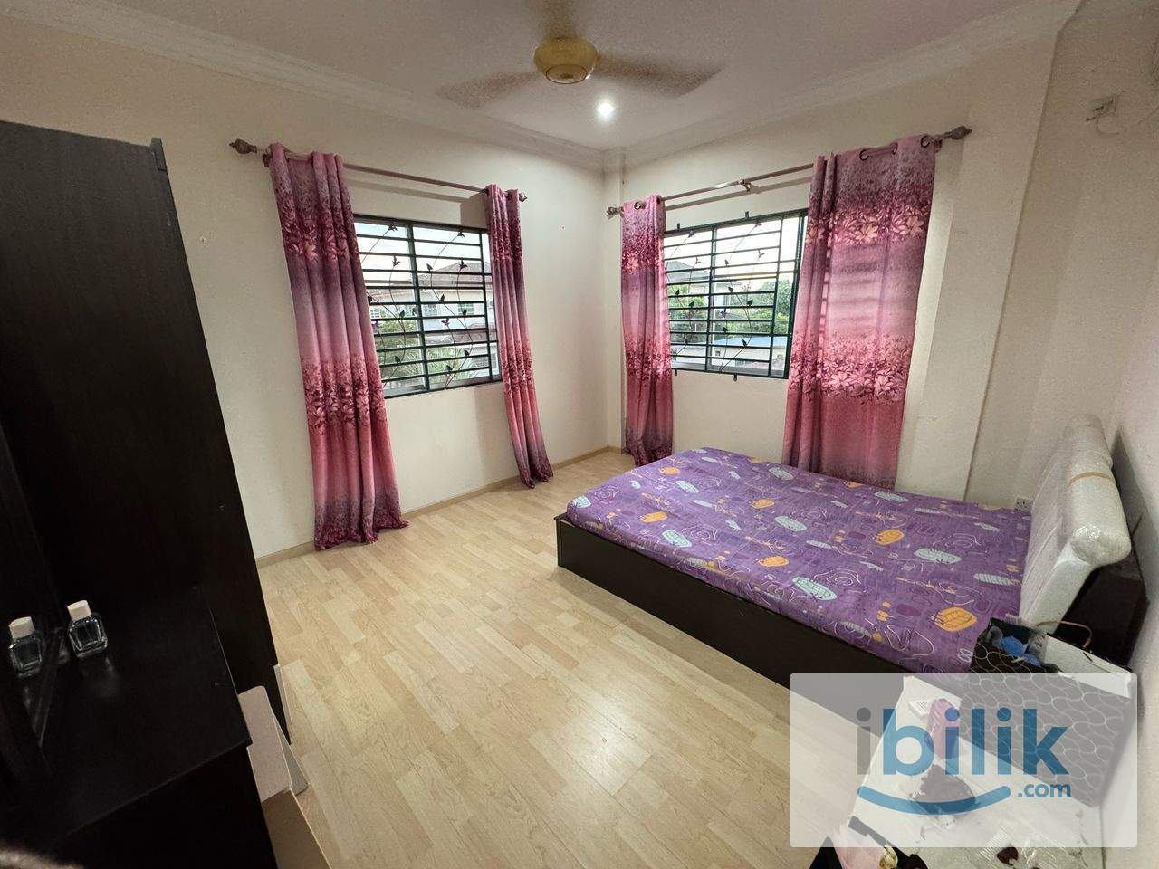 Medium/Single Room for rent at Desa Bahagia for ladies - Image 1