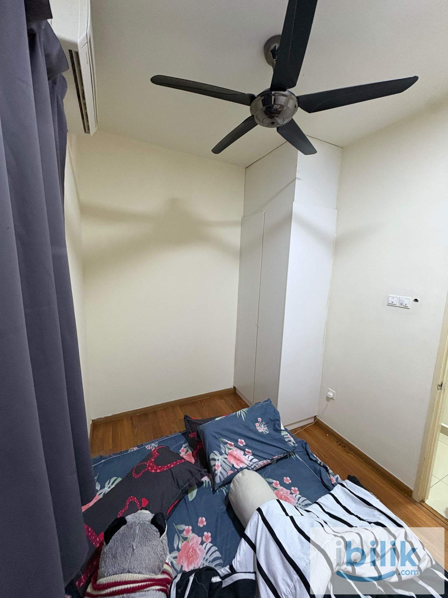 Room for rental in Nusa Heights - Image 3