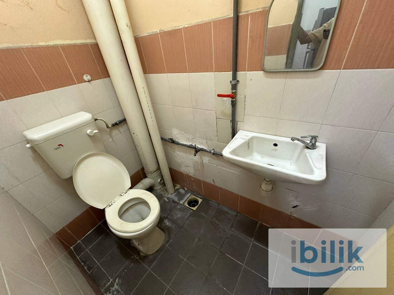 SMALL ROOM (INCLUSIVE WIFI) - Image 5