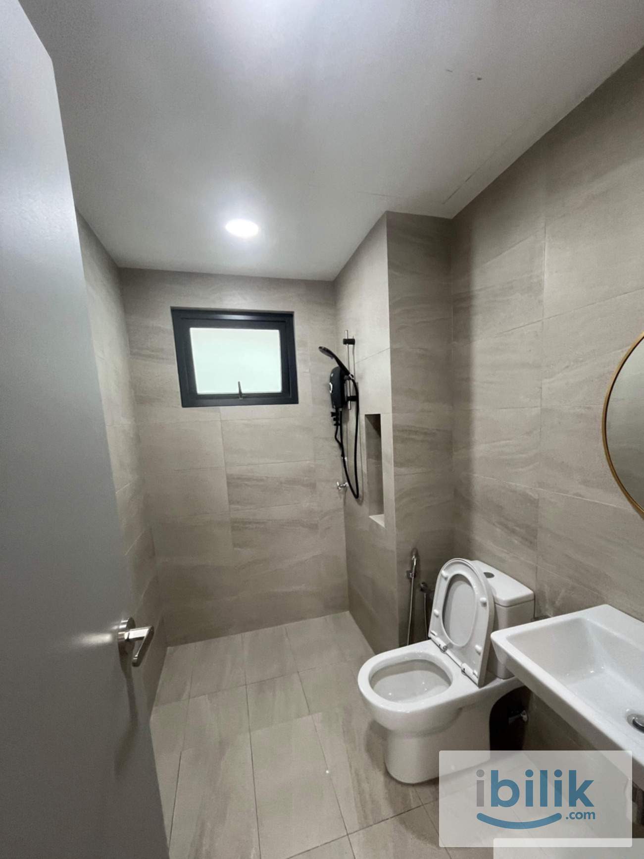 📣 Skyline KL (Female Room - Middle / Small) 🚶🏻‍♀️🚆 1-min walk to LRT Pudu (near TRX, 118, KLCC, Bukit Bintang) - Image 4