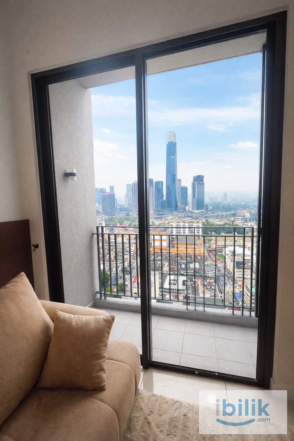 🚶🏻‍♀️🚆 1-min walk to LRT❗️ (near TRX, 118, KLCC, Bukit Bintang) 📣 Skyline KL (Female Room - Middle / Small) - Image 7