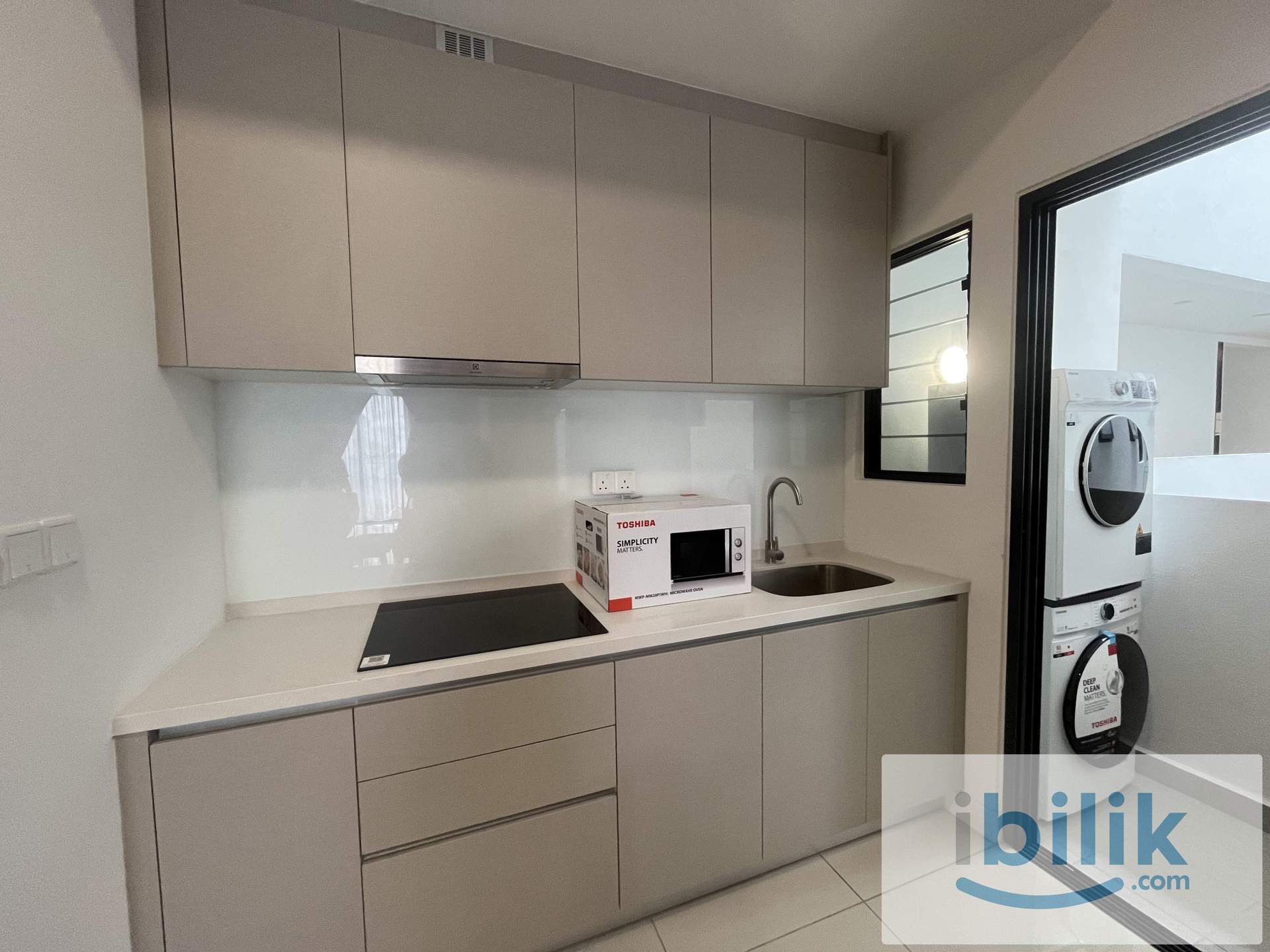 🚶🏻‍♀️🚆 1-min walk to LRT❗️ (near TRX, 118, KLCC, Bukit Bintang) 📣 Skyline KL (Female Room - Middle / Small) - Image 10