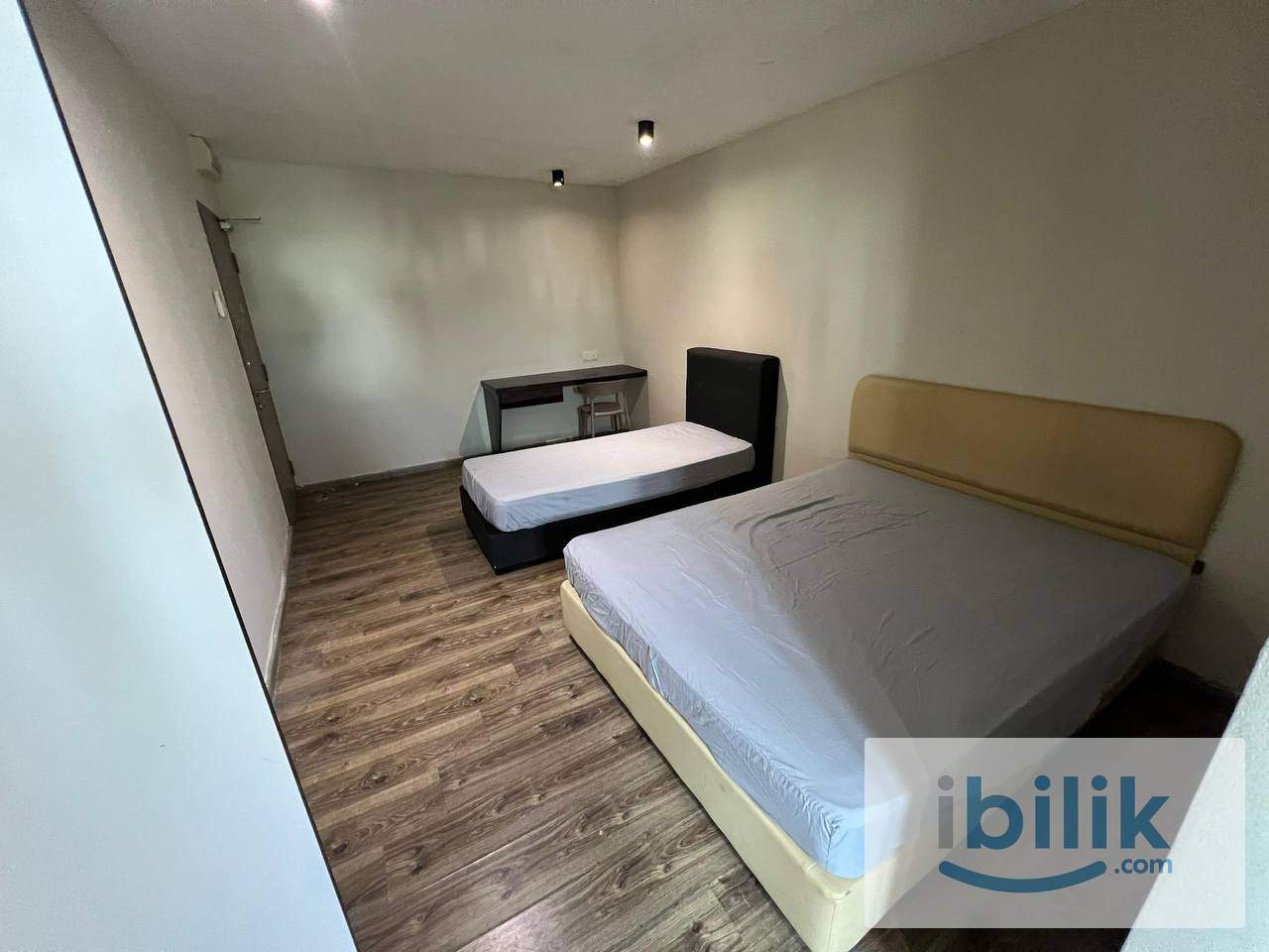 🚝 LRT Titiwangsa + MRT Hospital KL 🌟 2 Stop to KLCC ❤️ Coliving KK Hotel Jln Pahang Master Room v Private Bathroom - Image 2