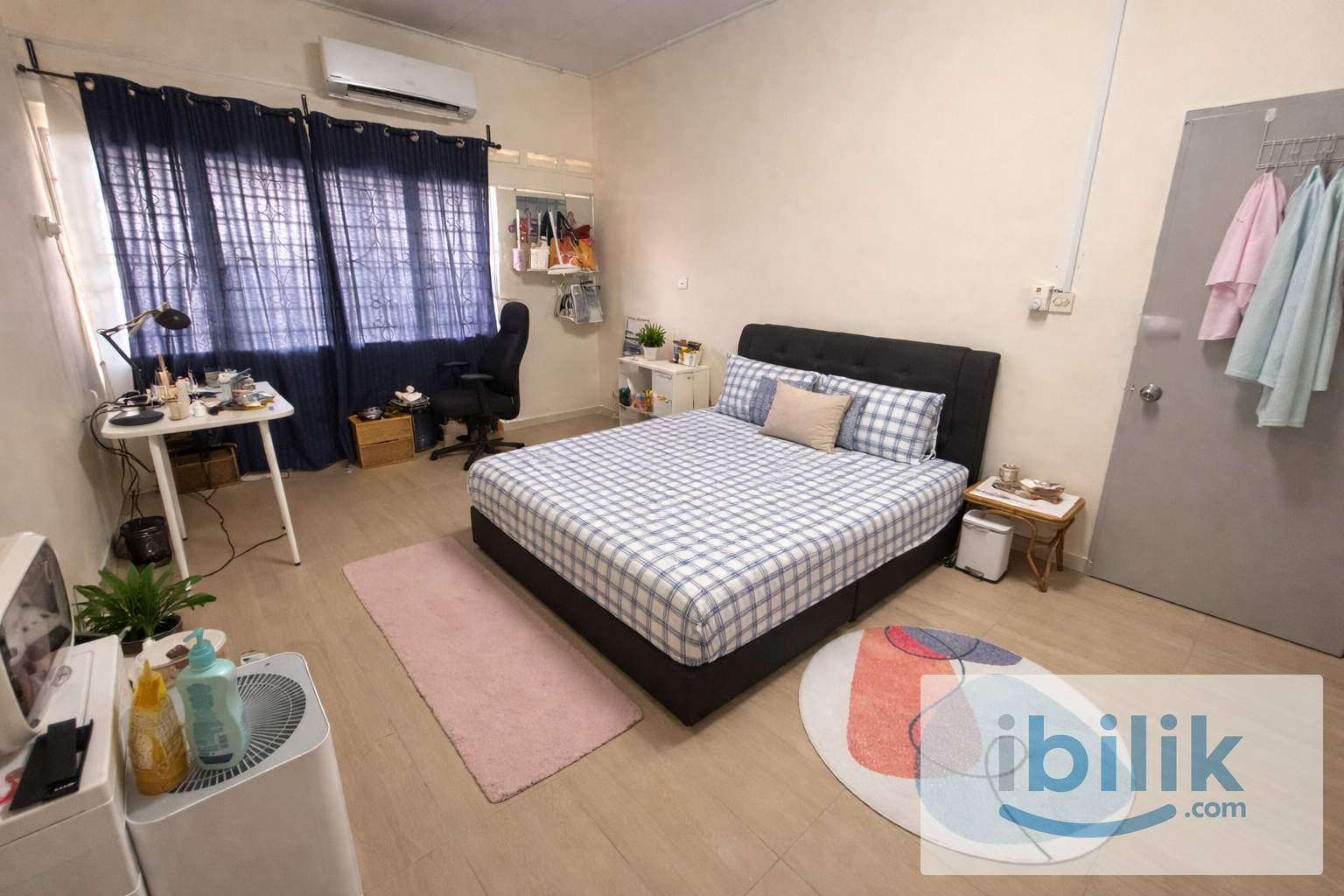Master Room in Taman Pelangi  - Image 1