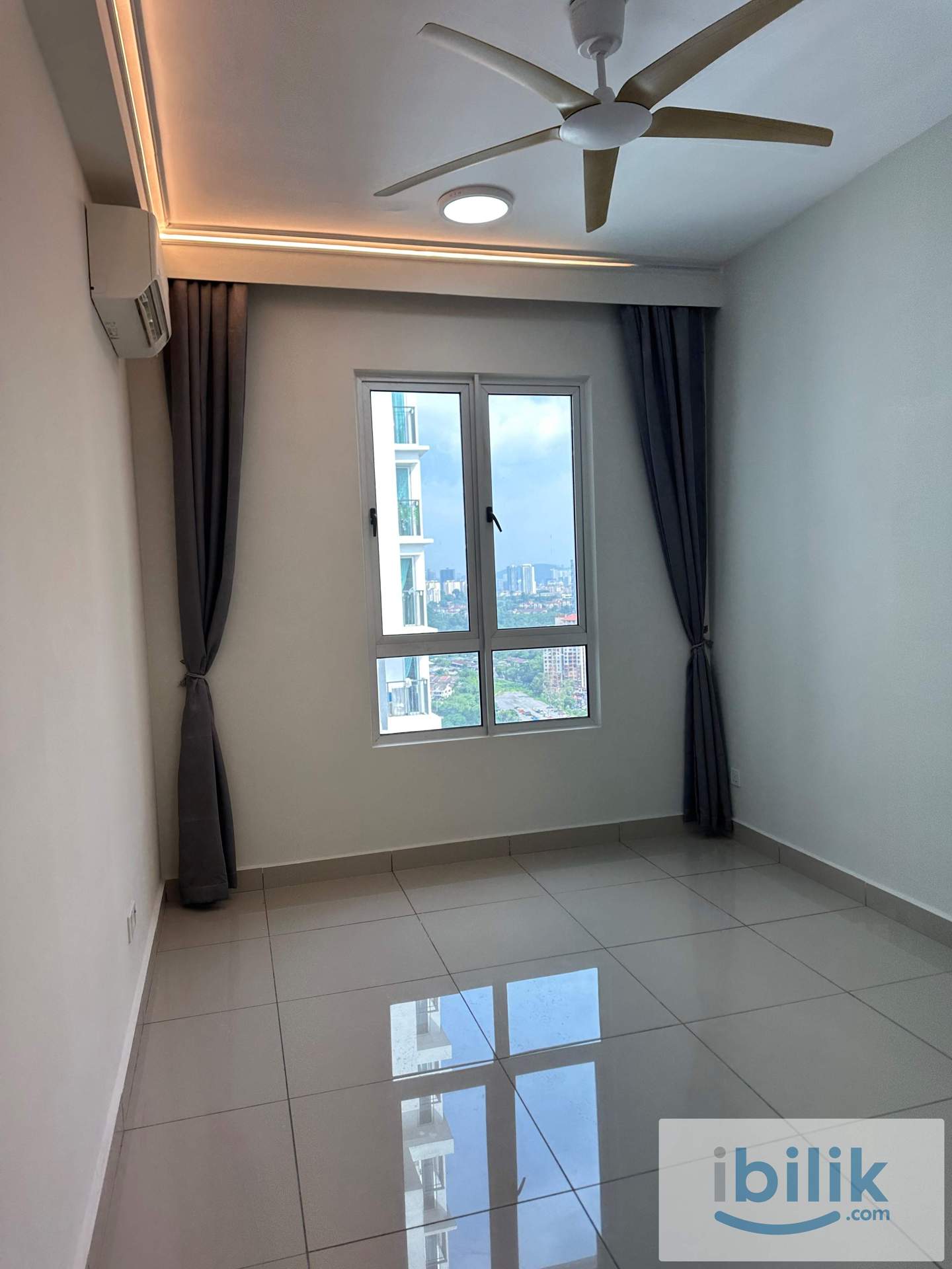 Block A Level 22 Big room for rent  - Image 1