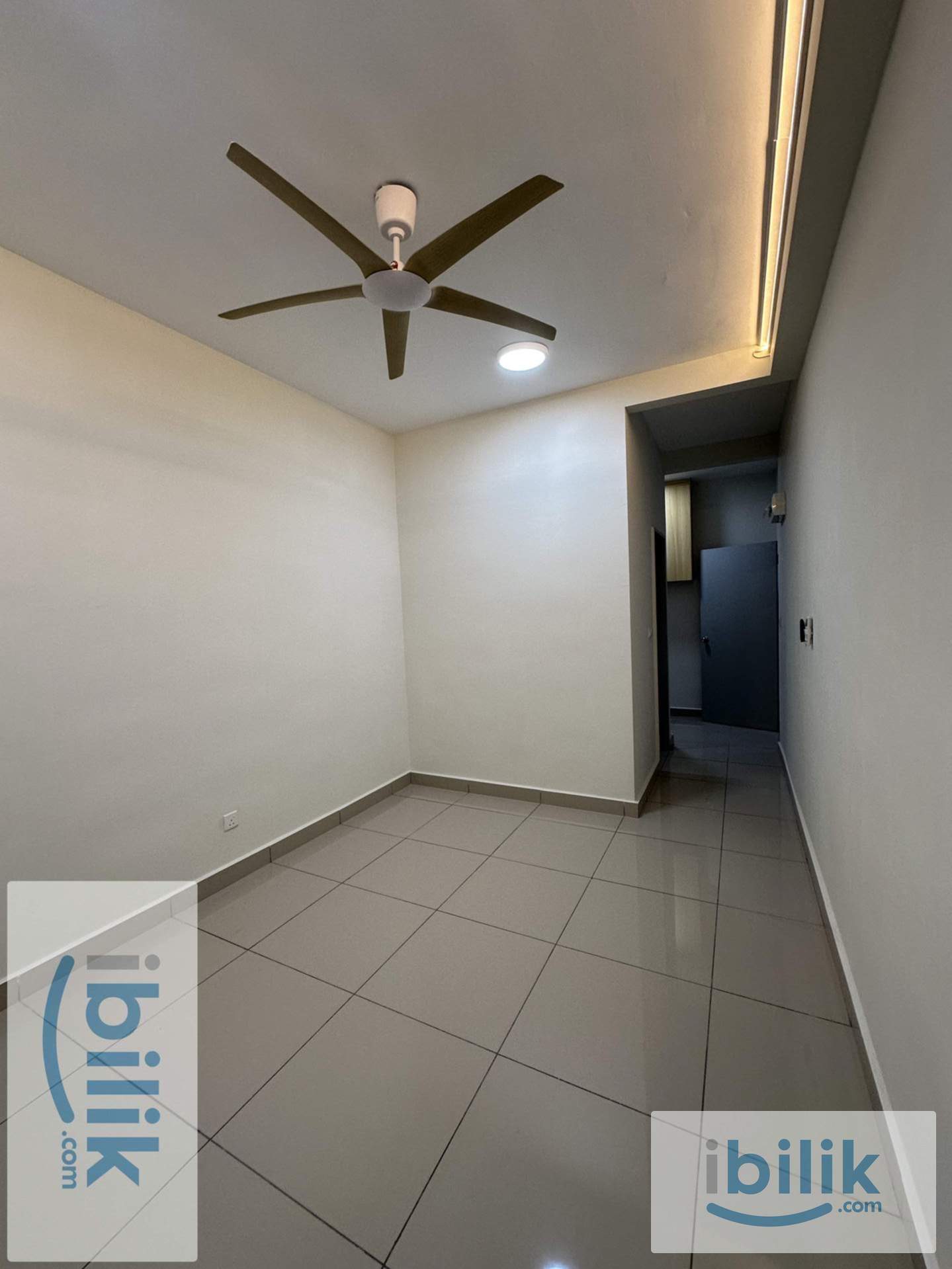 Block A Level 22 Big room for rent  - Image 6