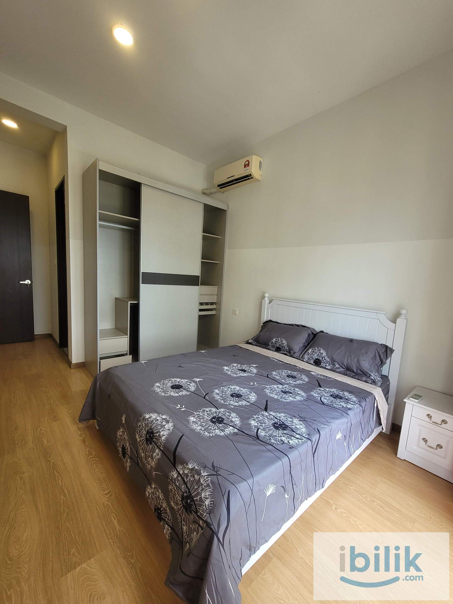 Fully Furnished Master Bedroom For Rent - Image 1