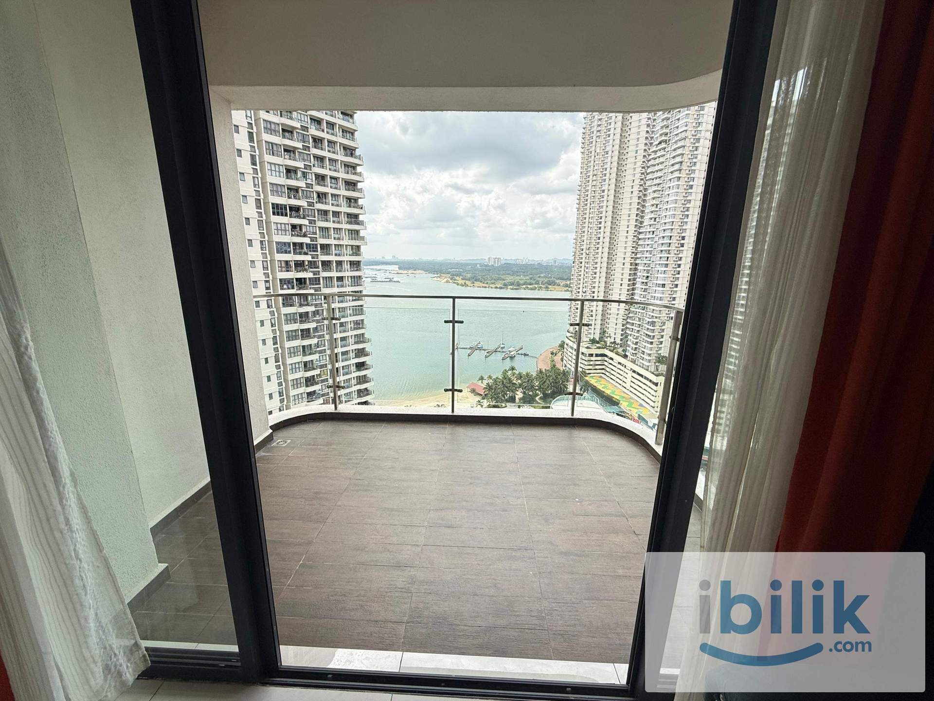 Fully Furnished Master Bedroom For Rent - Image 7