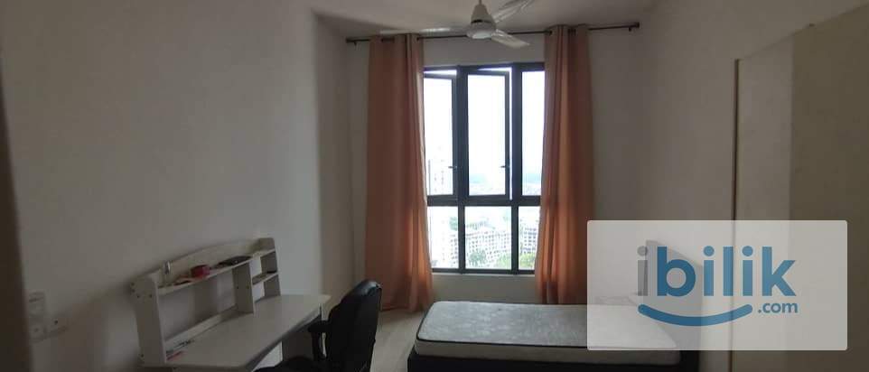Master Bedroom @ Lexa Residence - Image 4