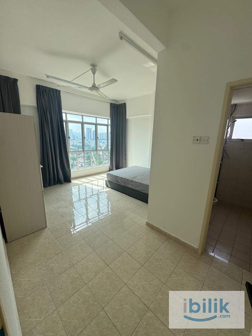 Female Unit Master Room at Petaling Jaya @Millennium Square (Near LRT) - Image 1